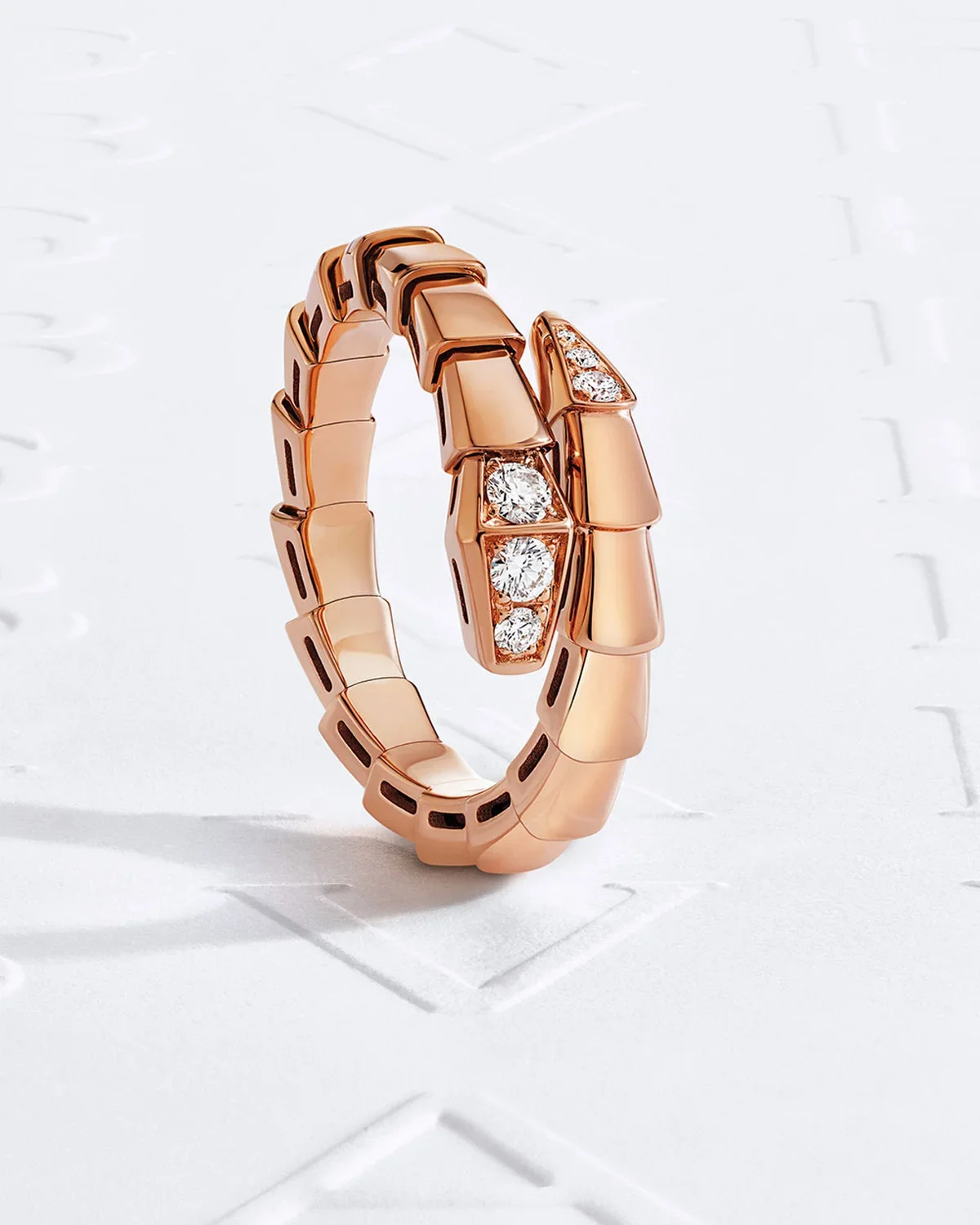 ブルガリ セルペンティ ヴァイパーリングの画像