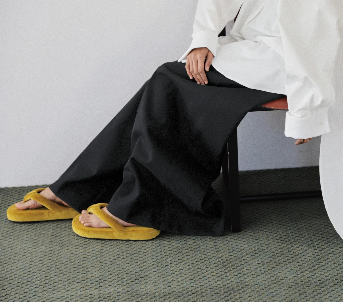 バレンシアガのサンダル