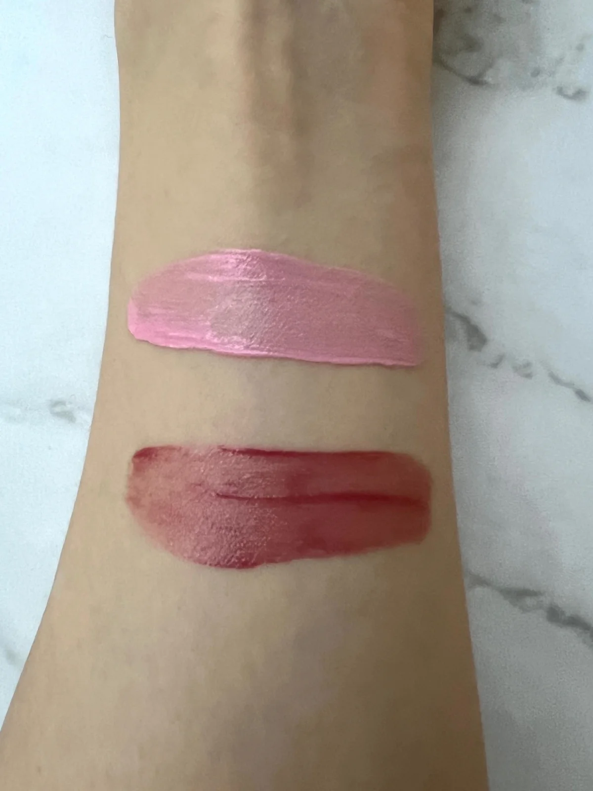 SUQQU コンプレクション フェイス カラー 02・05のスウォッチ画像