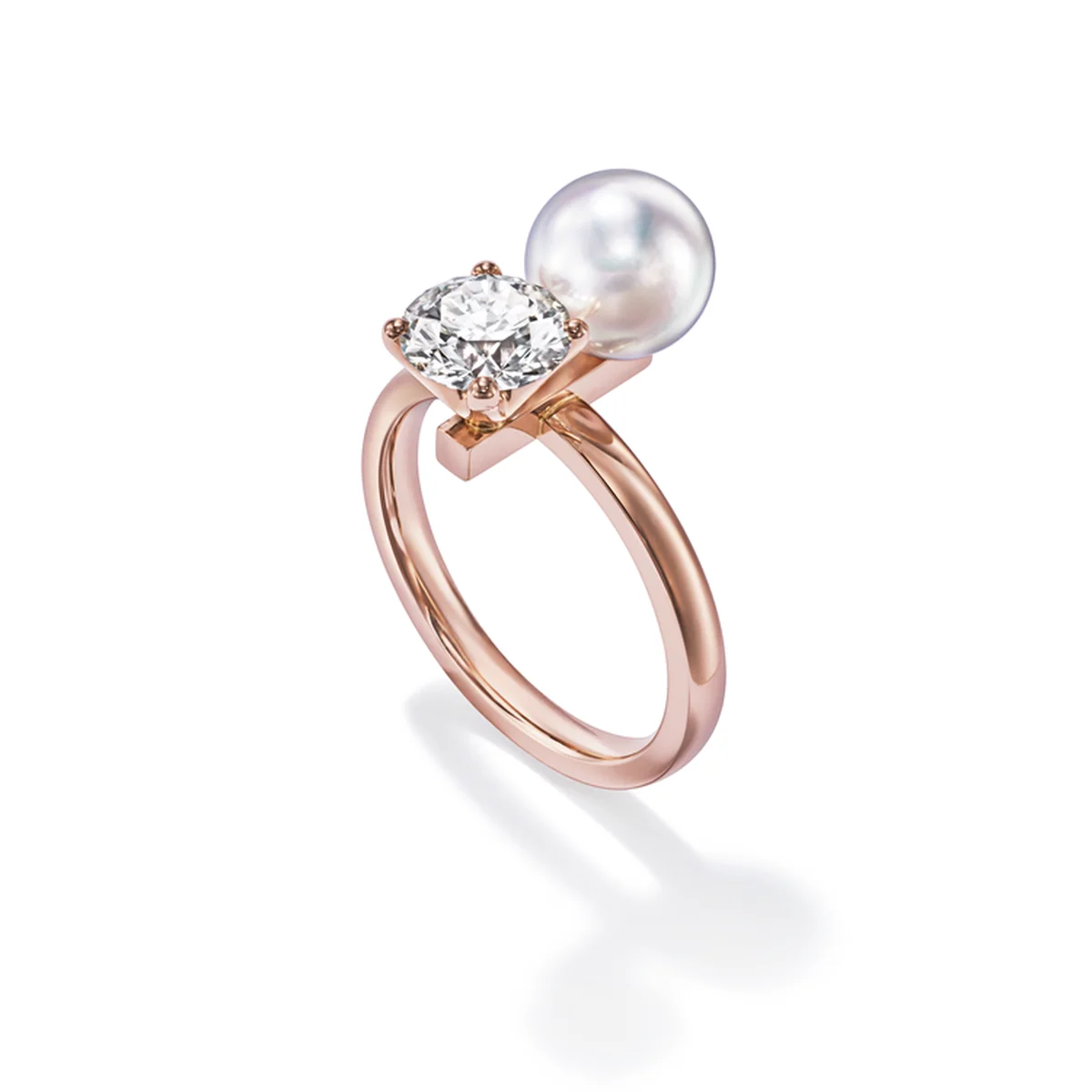 TASAKIのブライダルリング、「バランス デュオ パール アンド ダイヤモンド リング」〈SAKURA ゴールド、あこや真珠、ダイヤモンド1.00ct~〉¥2,442,000~