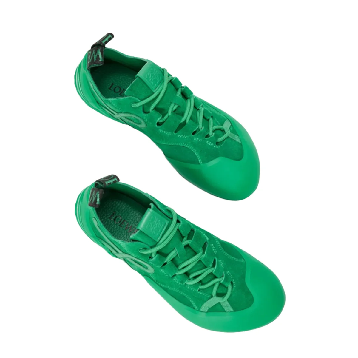 白でも黒でもない、この春買い足すべきは【の画像_2