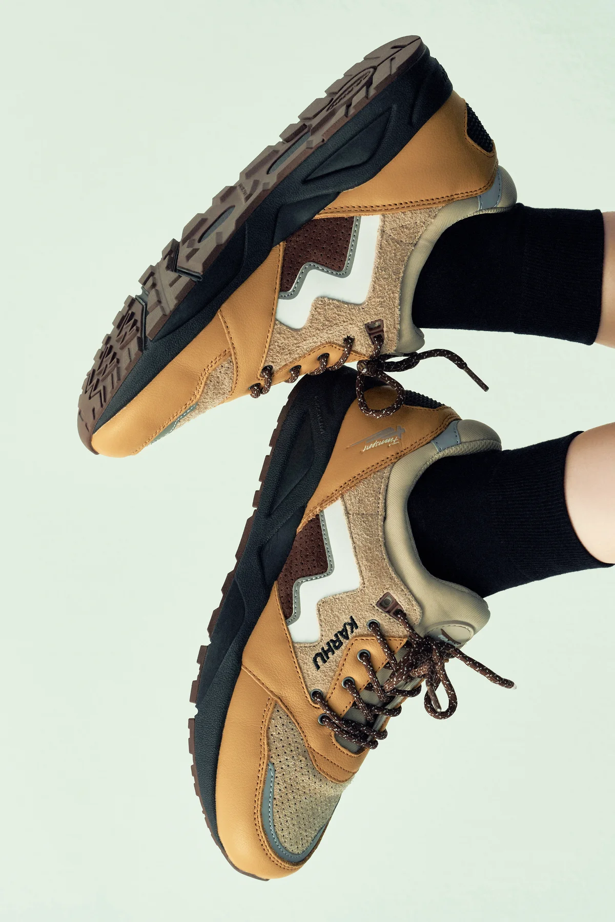 KARHU　カルフのスニーカー　アリア 95