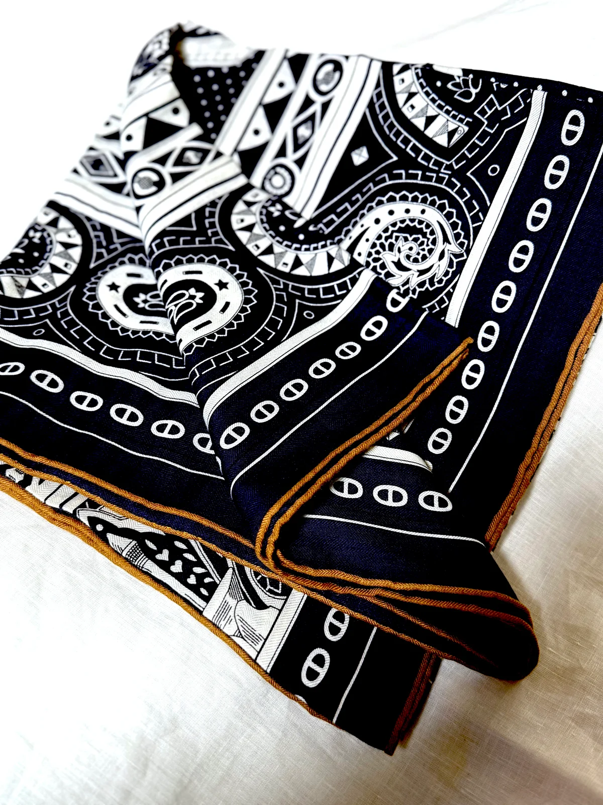 エルメス　カレジュアン 《シュヴァル・ドゥ・クール・バンダナ》