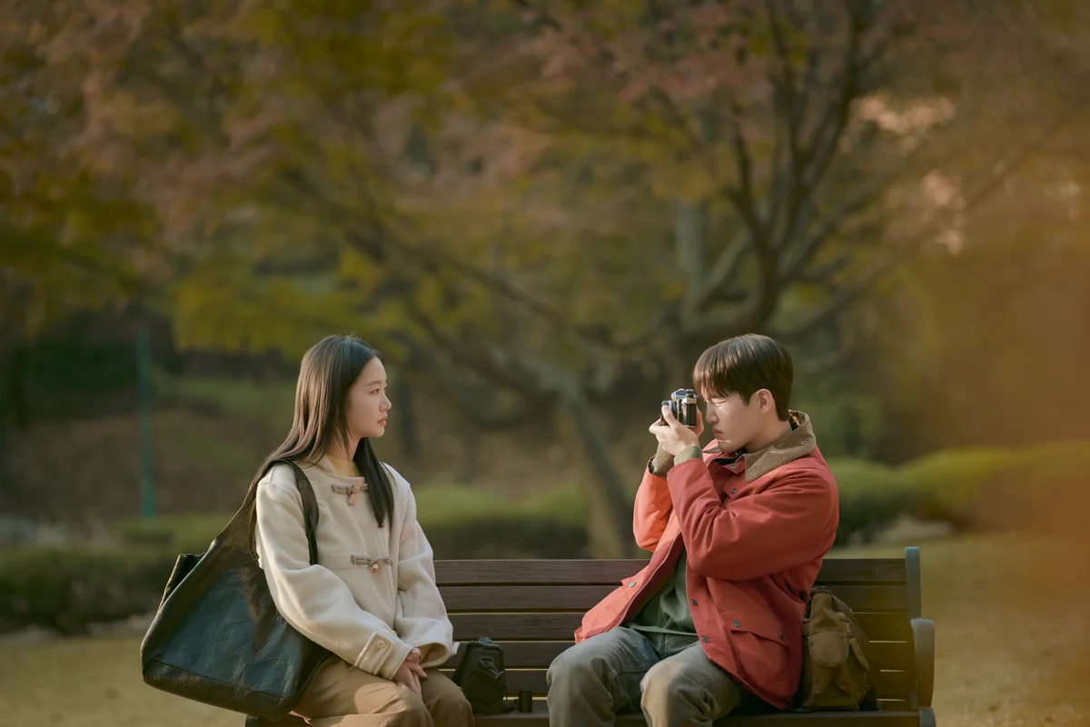 2025年最新韓国ドラマ　Netflix配信『ウンジュンとサンヨン』の場面写真　キム・ゴウン　キム・ゴヌ