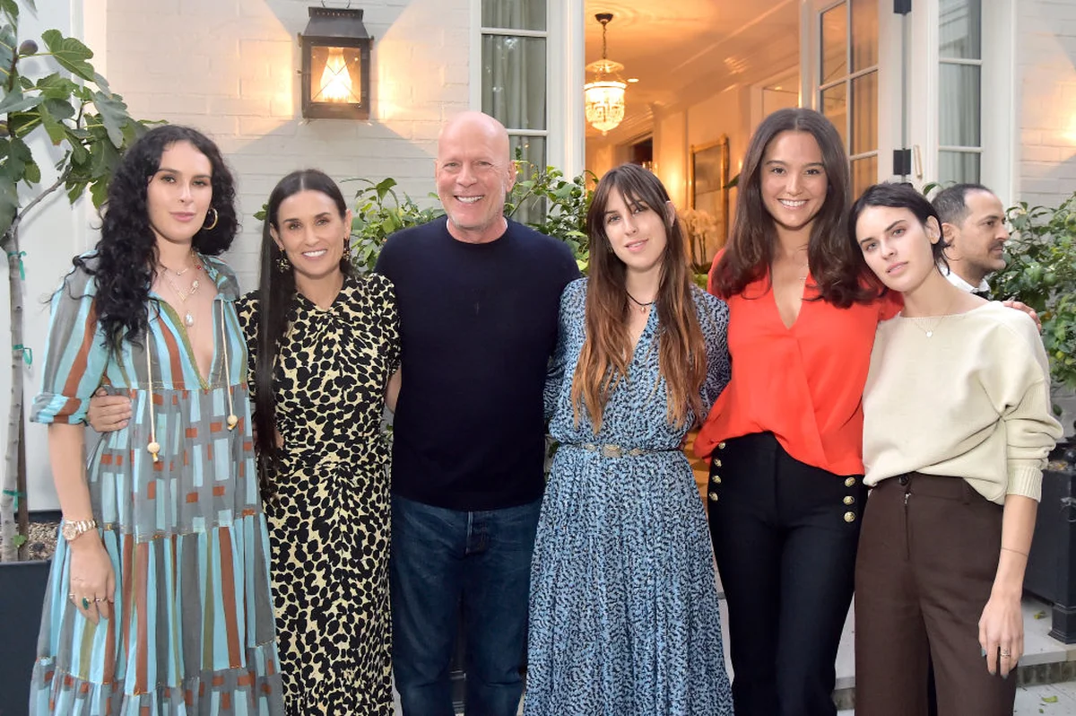 Rumer Willis（ルーマー・ウィリス）　Demi Moore（デミ・ムーア）　Bruce Willis（ブルース・ウィリス）　Emma Heming Willis（エマ・ヘミング・ウィリス）