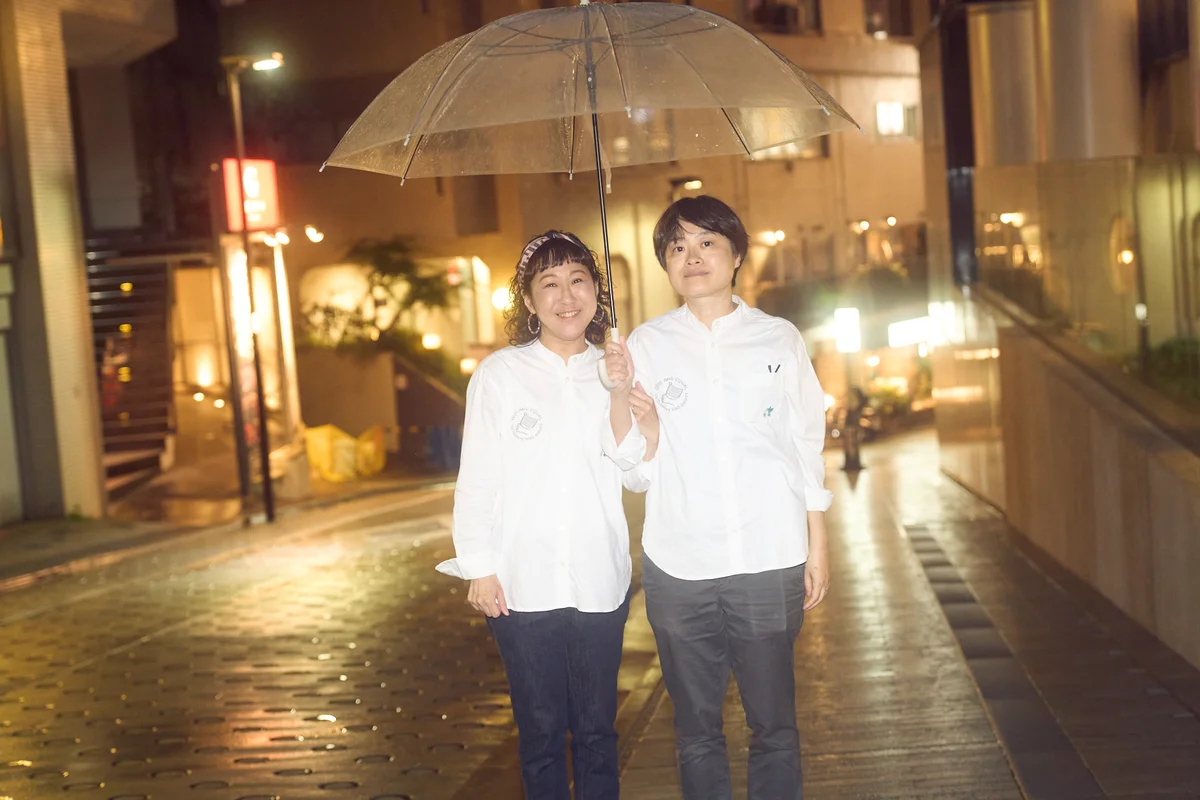 東京１次訴訟原告の小野春さんと西川麻実さん