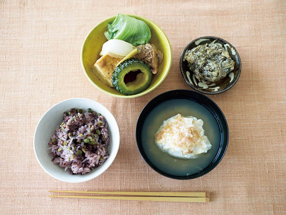 沖縄の〝おかず″定食【長尾智子の旅する食卓】