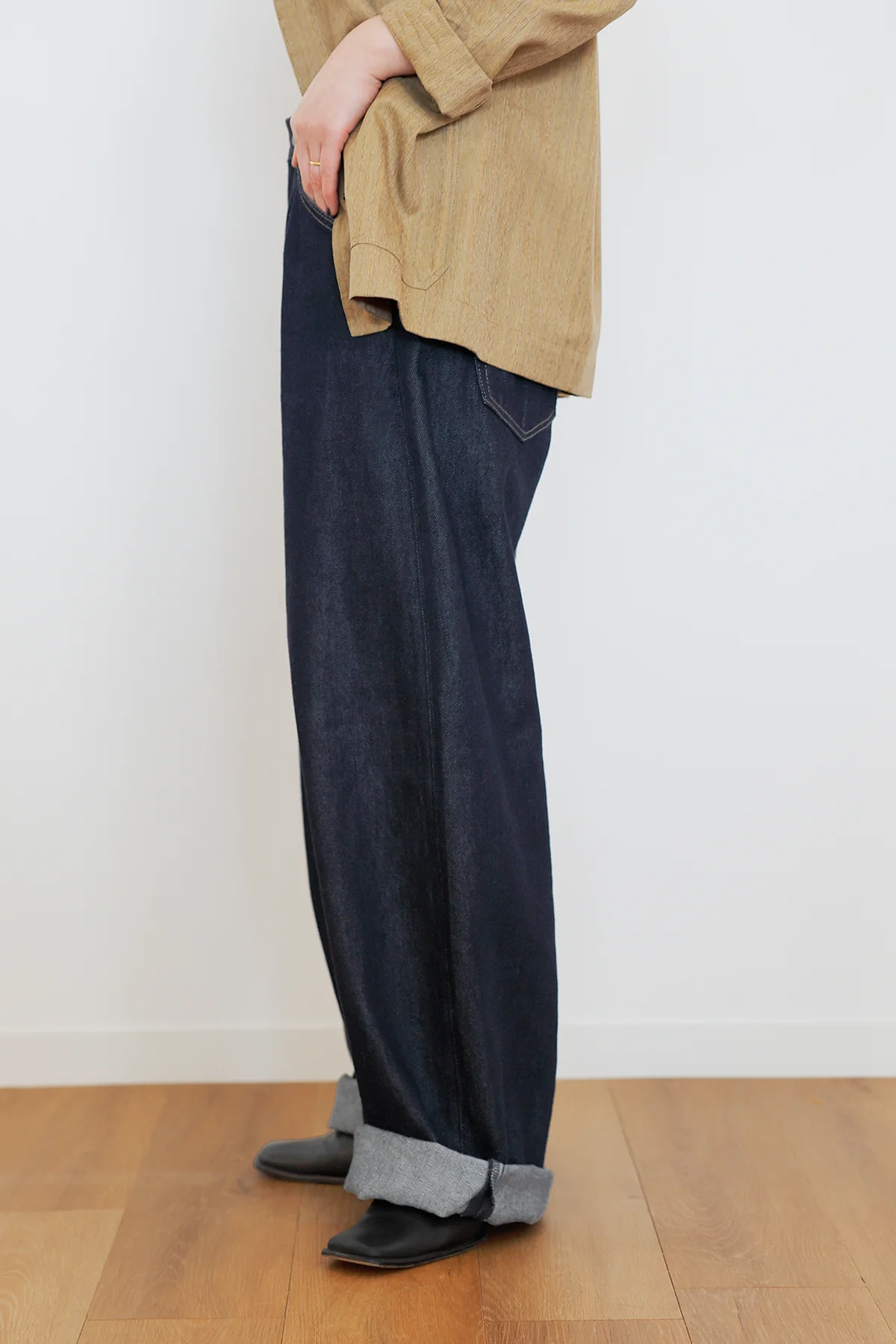 ユニクロのバギーカーブジーンズ69 NAVYのディテール