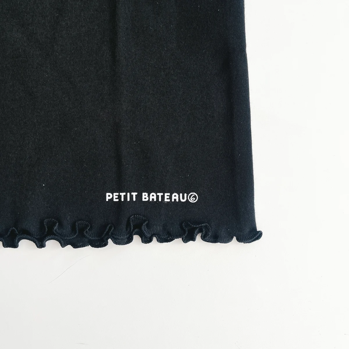PETIT BATEAU for 6のTシャツ