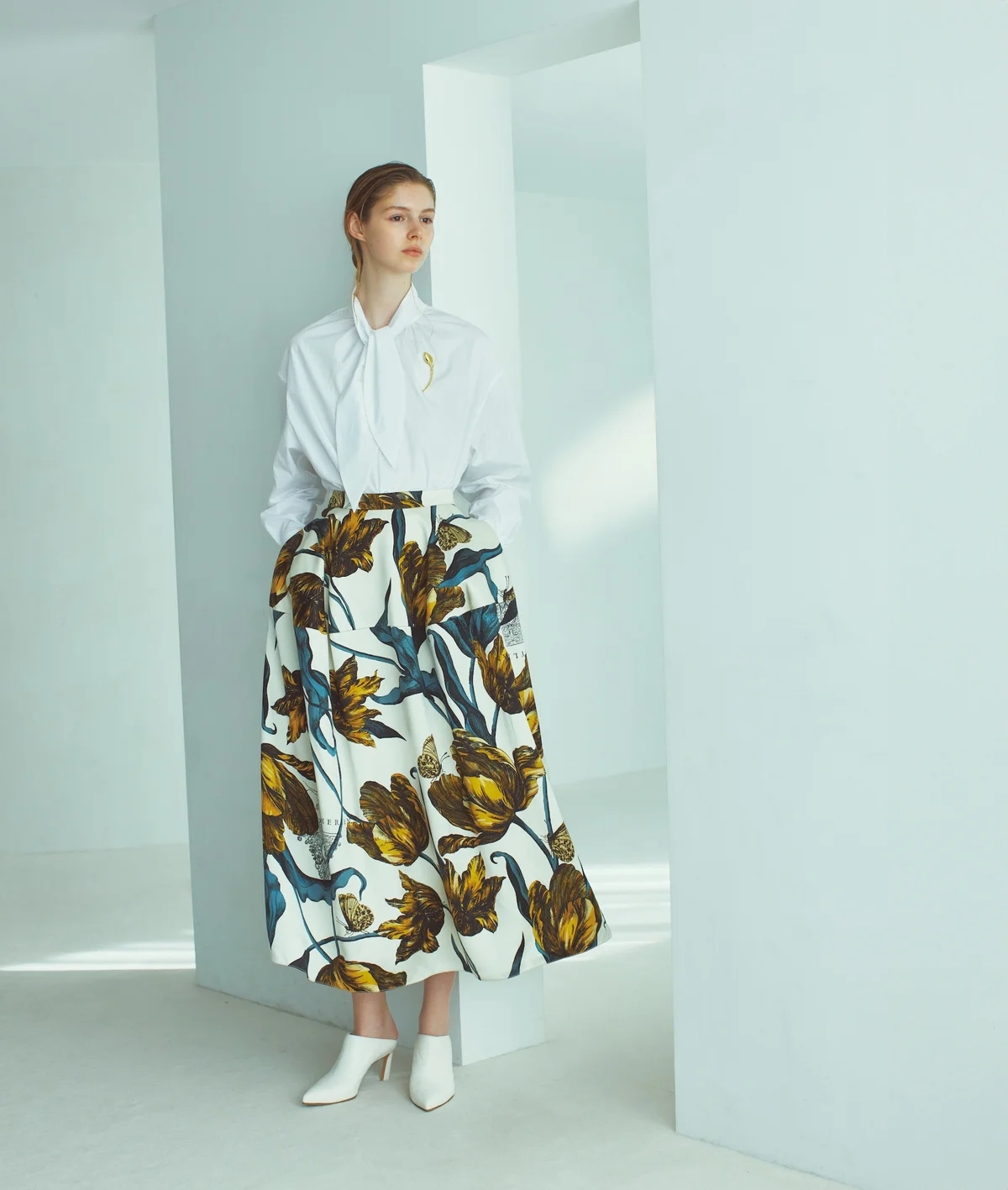 髙島屋スプリングキャンペーンで販売されるブリエンヌ パリ ディスのブラウスとアーデムのスカート