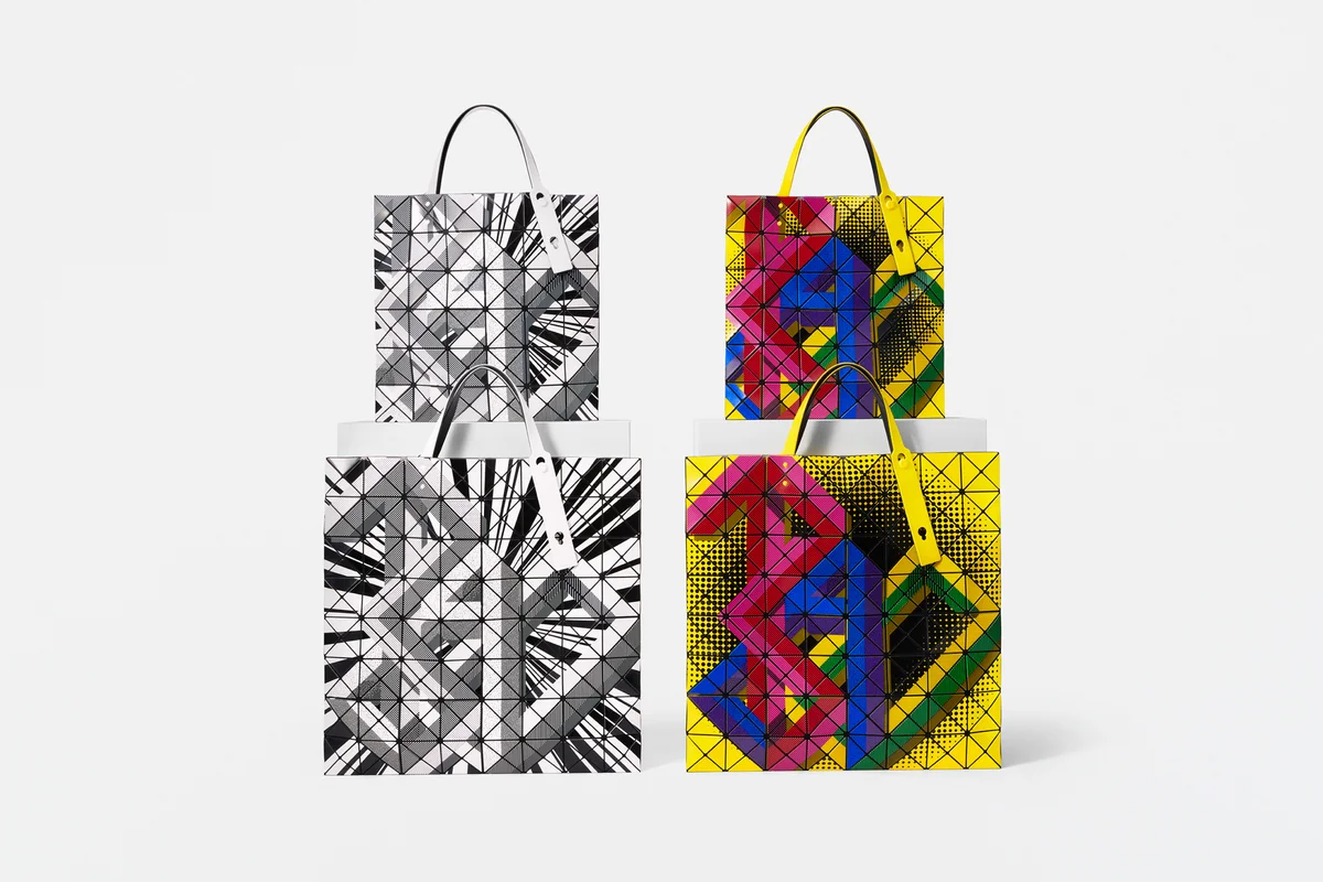 BAO BAO ISSEY MIYAKE（バオ バオ イッセイ ミヤケ）　MANGA ラージトーバッグ　モノトーン、マルチカラー