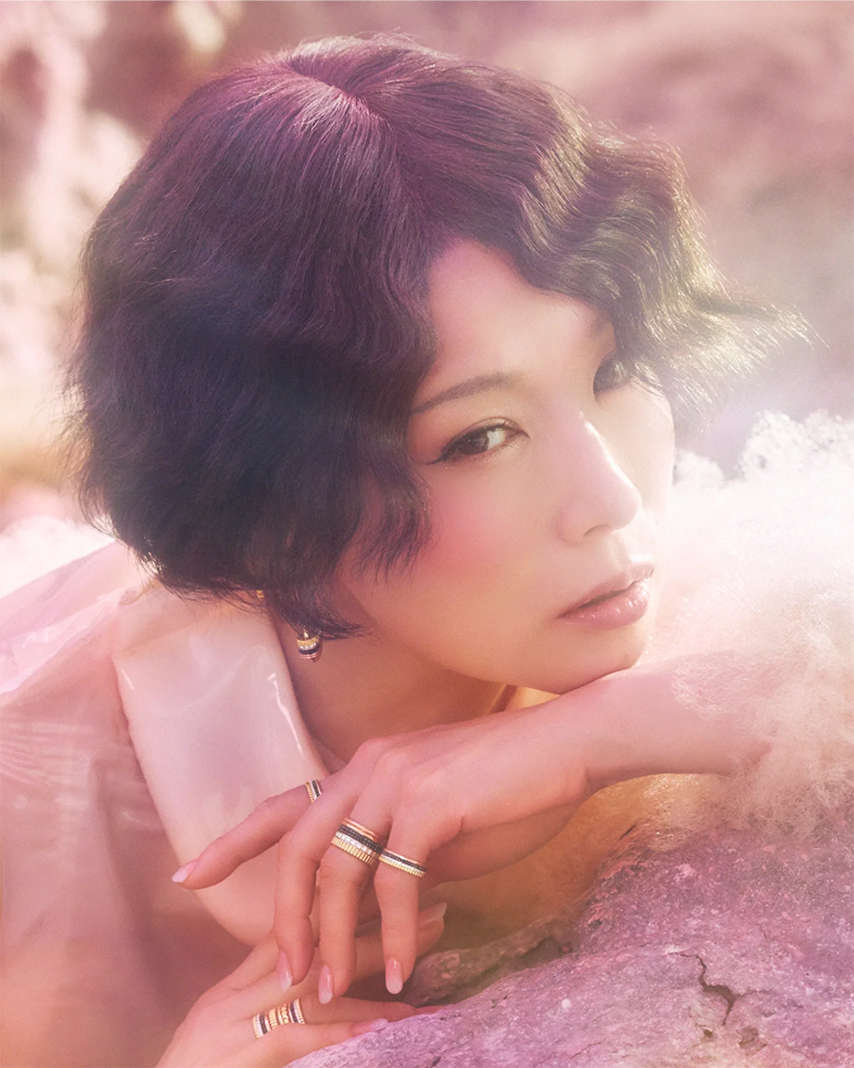 【ブシュロン】が椎名林檎とコラボレーション！ 新曲MVでアイコンコレクション「キャトル」などを着用