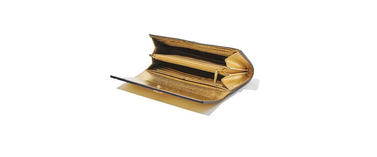 グッチのゴールドカラーの長財布
