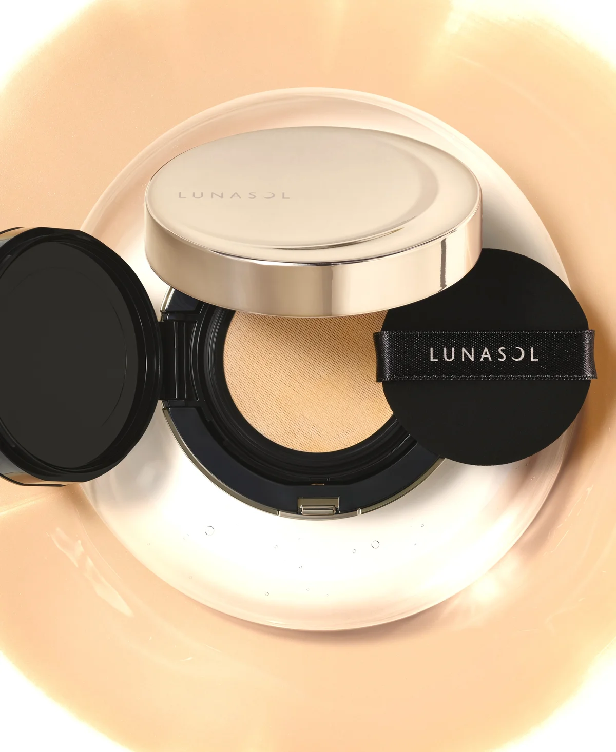 ルナソル  ラディアントフロウ メッシュコンパクト