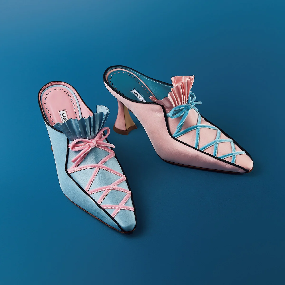 MANOLO BLAHNIK（マノロ ブラニク）の「プレヌフ」