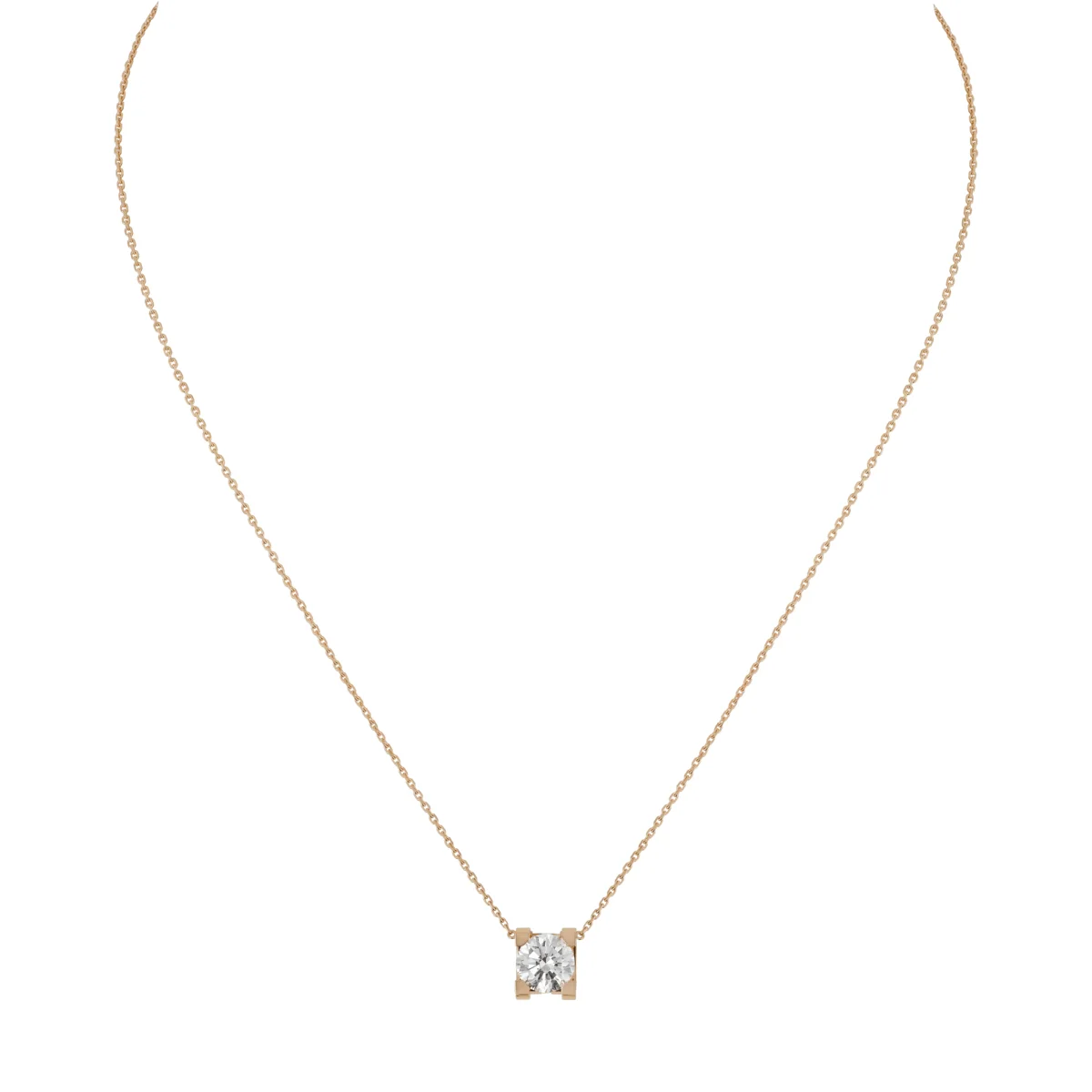 カルティエ「C ドゥ カルティエ」ネックレス〈PG、ダイヤモンド〉￥558,360〜（予定価格） Vincent De La Faille © Cartier