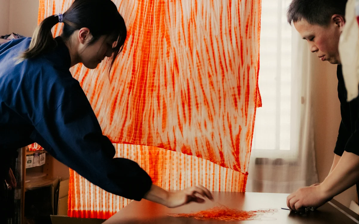 【COS】が京都の伝統工芸「たばた絞り」のタイトルイメージ