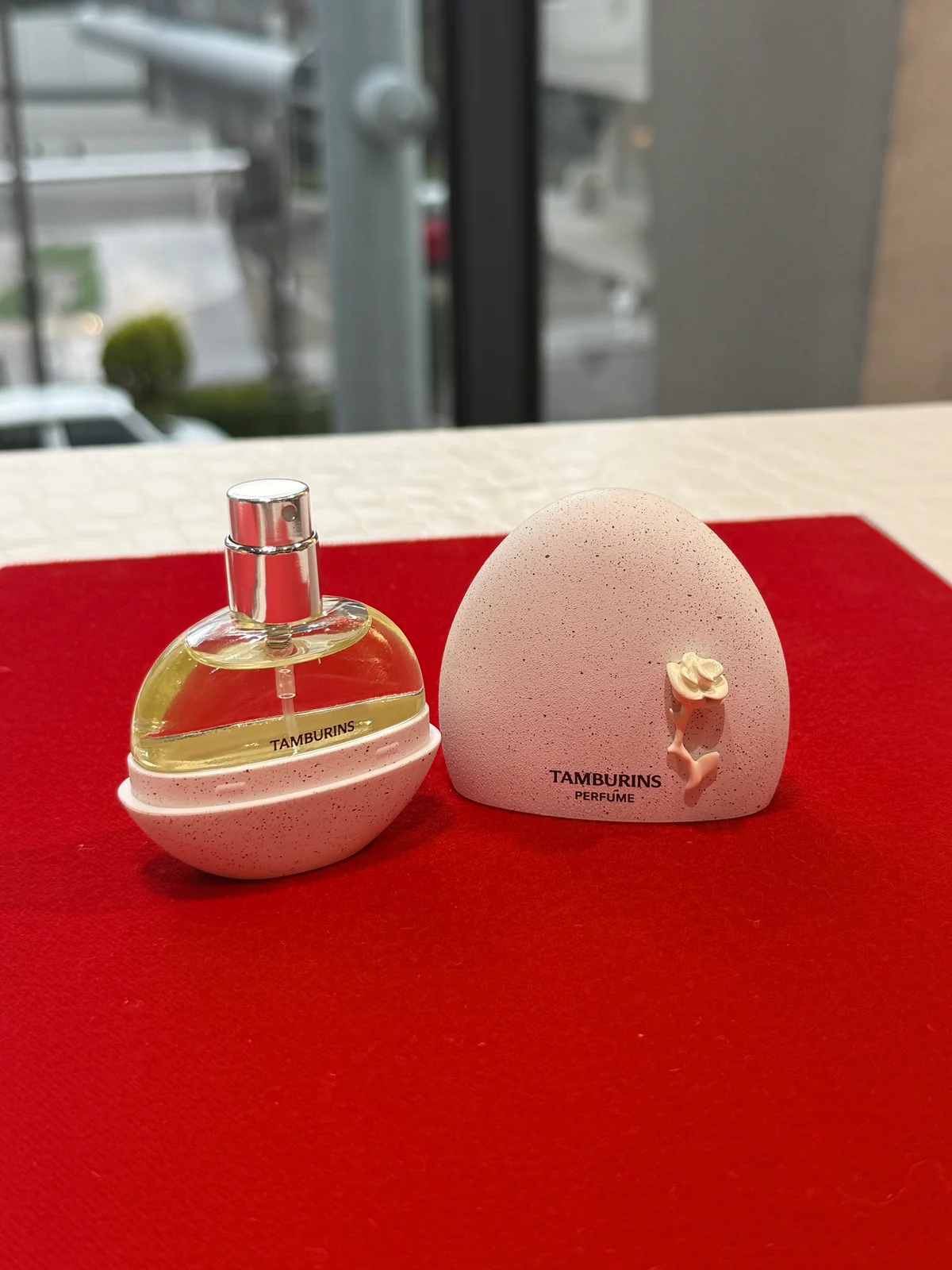 タンバリンズのEGG PERFUME EVENING GLOW