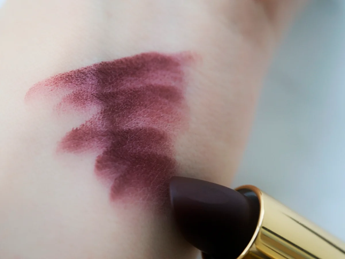 シャネル ルージュ アリュール ヴェルヴェット 387