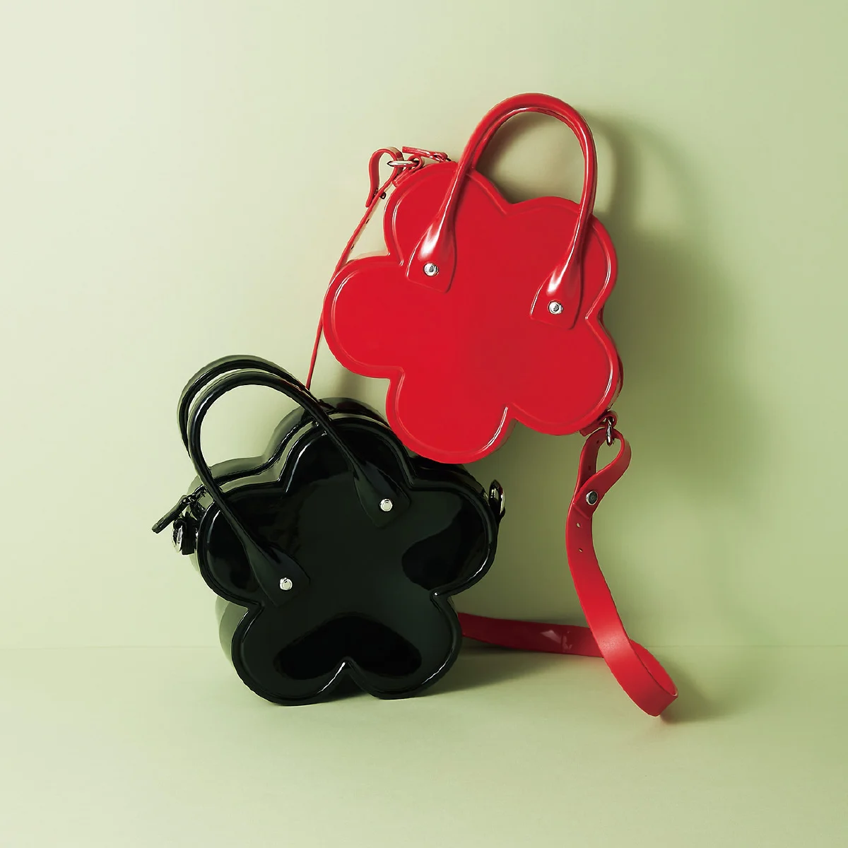 COMME des GARÇONS GIRL× MELISSA（コム デ ギャルソン・ガール×メリッサ）のバッグ