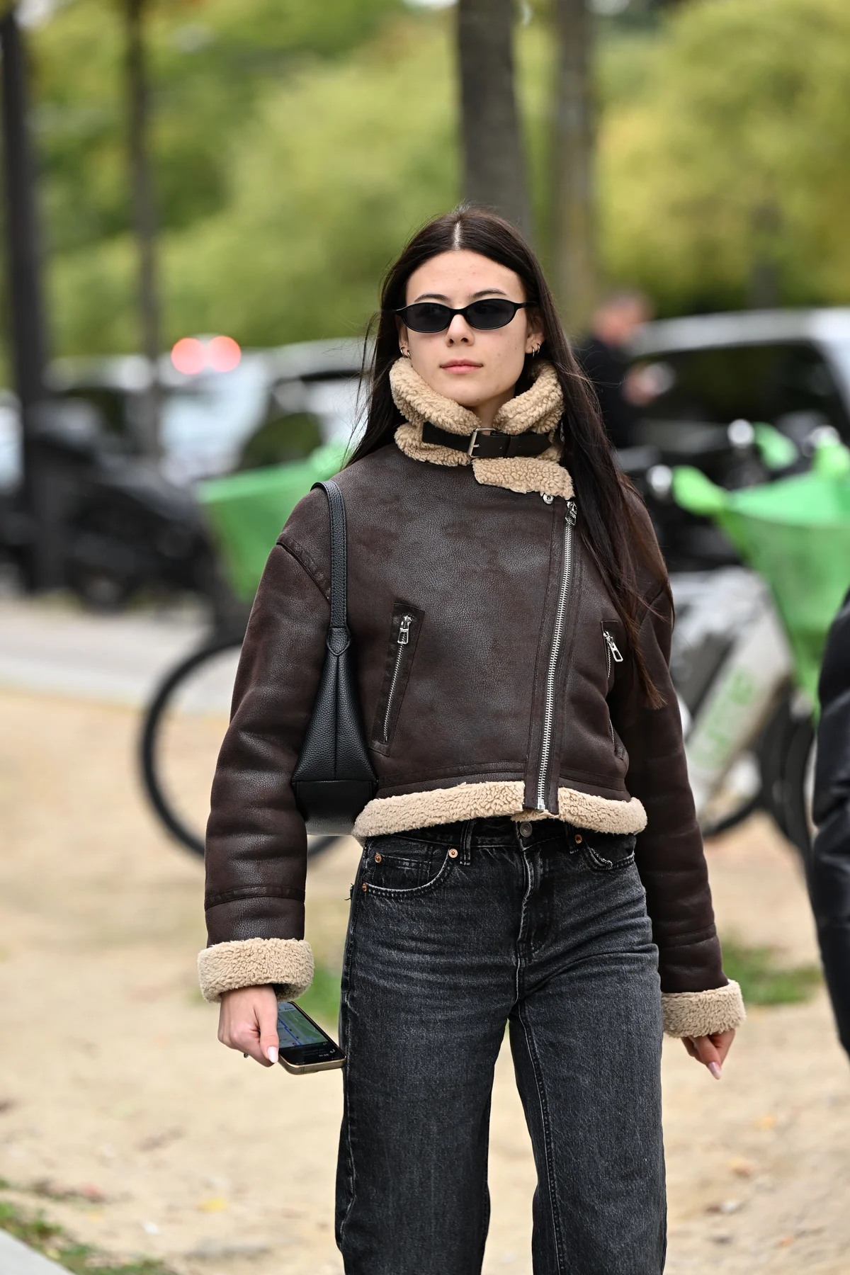 2025年秋冬レディースアウター ショート丈アウター コーディネート写真