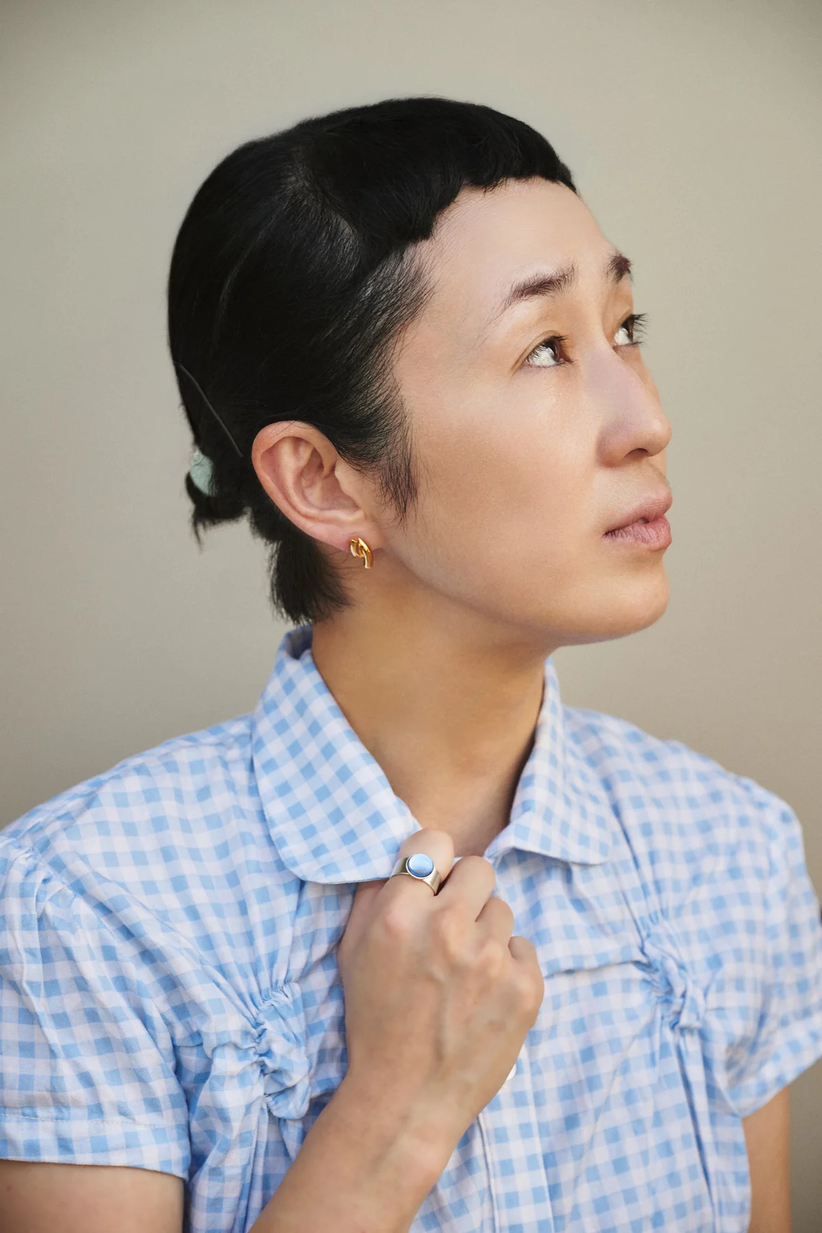 JOSEPHINE STUDIO Rose Studs Plated 薔薇の茎や棘をイメージ