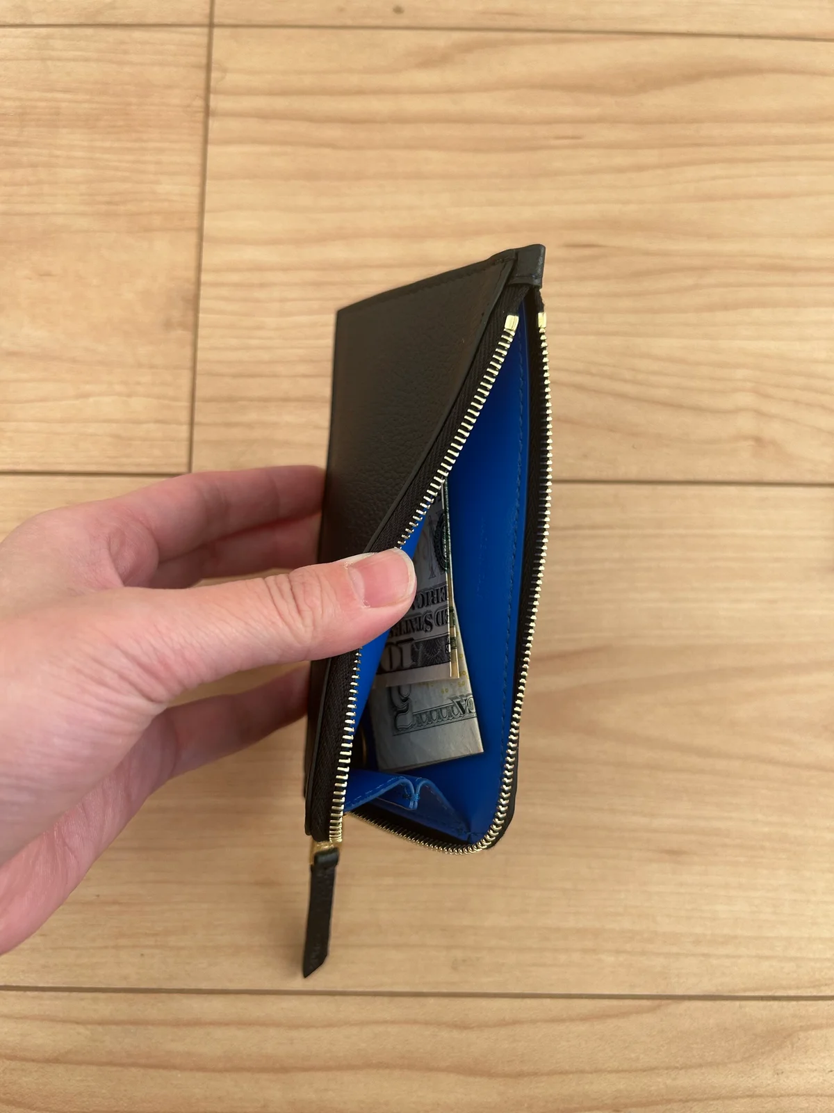 セリーヌのフラグメントケースを開いたところ