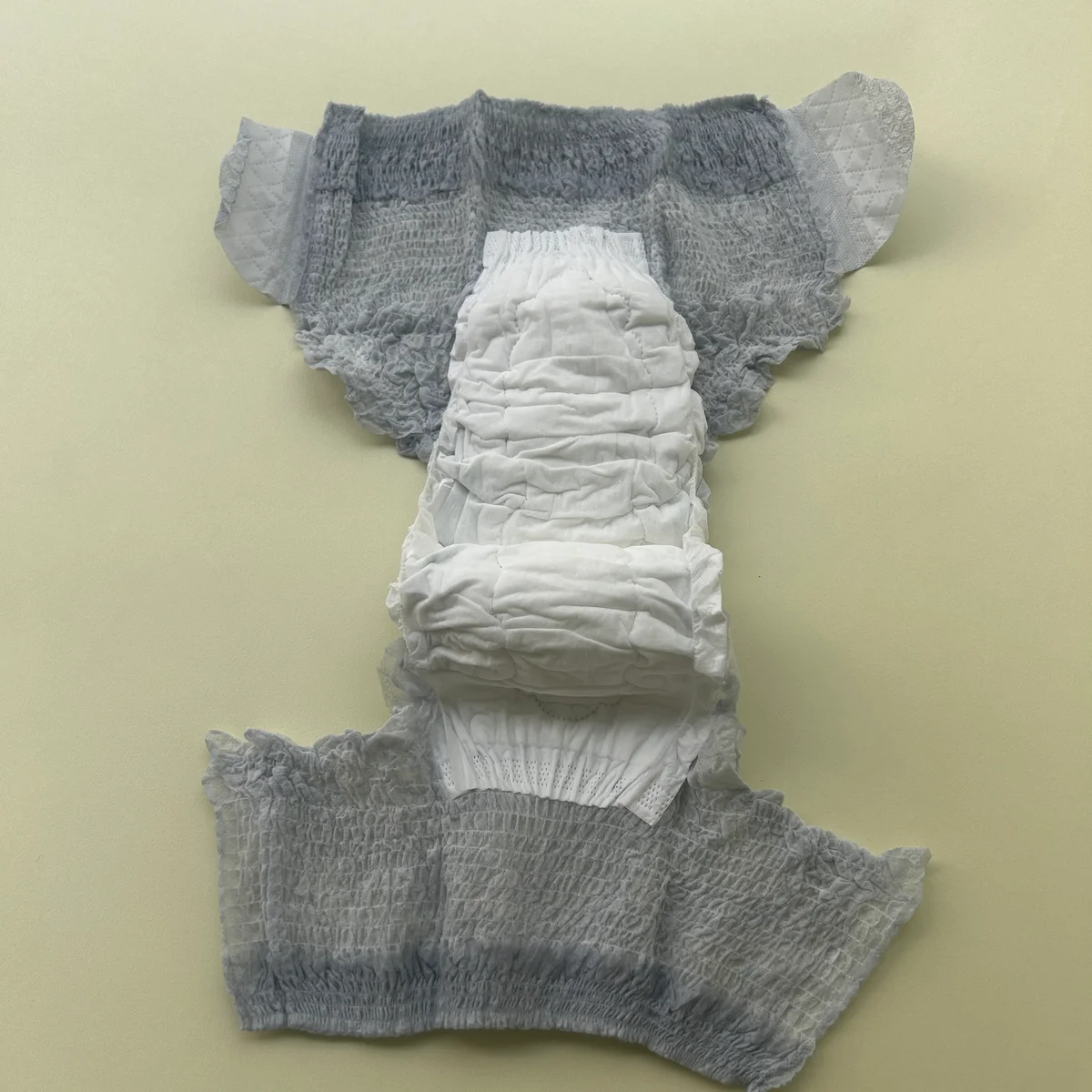 ソフィの超熟睡お出かけ交換ショーツを開いたところ