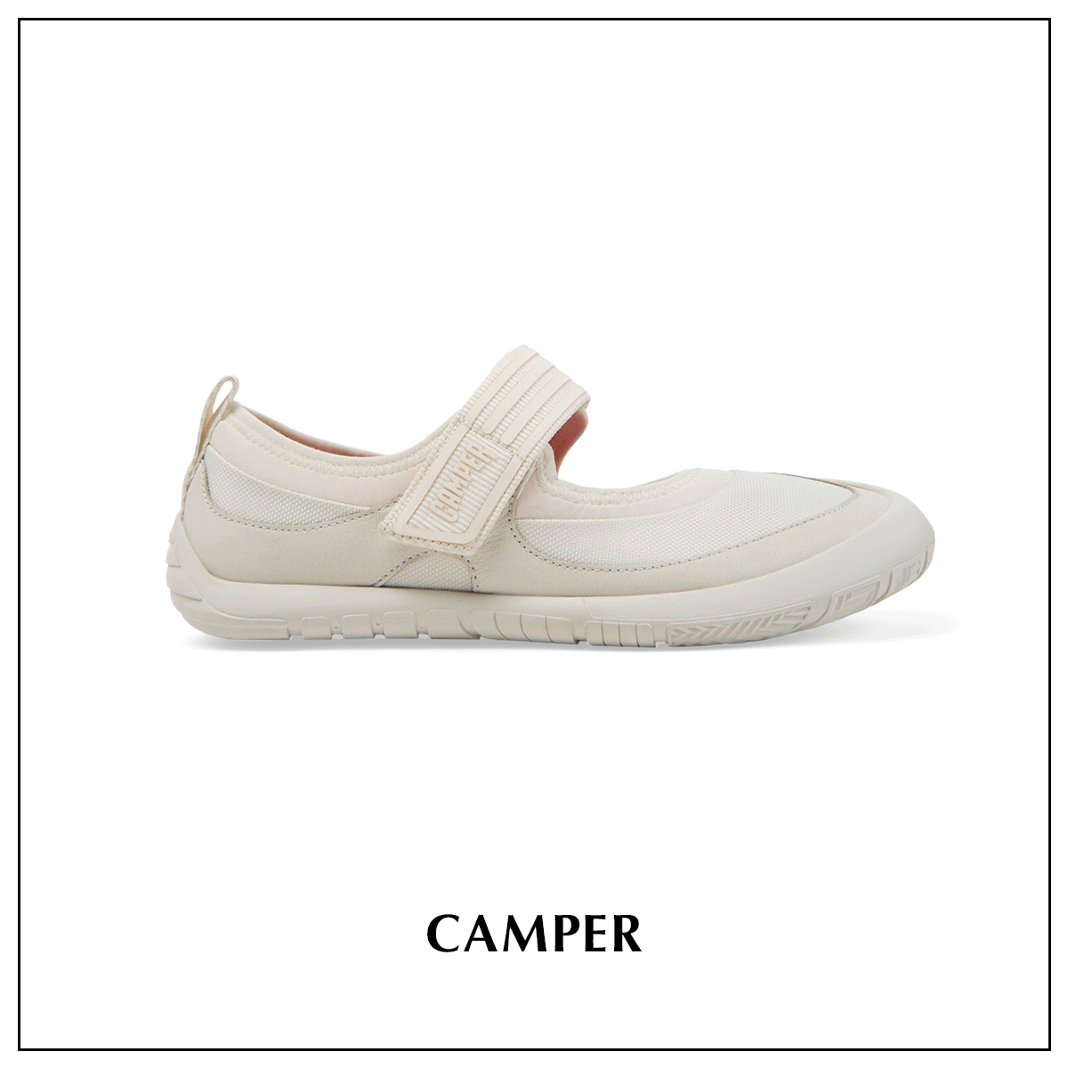 「パス」〈H2cm〉¥28,600　カンペール　白スニーカー