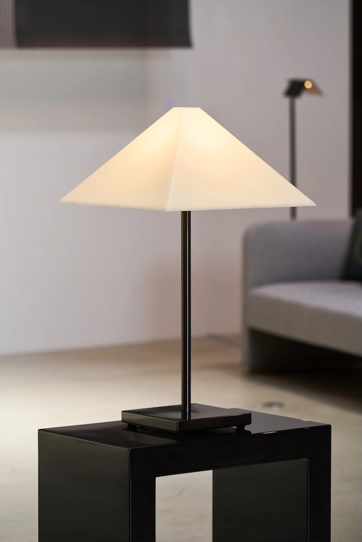 【アルマーニ / カーザ】の静謐な世界観の画像_2