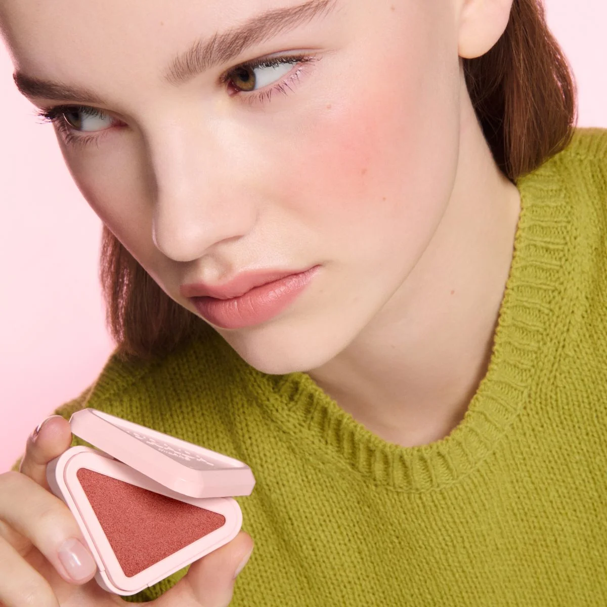 プラダ独自のケア成分を配合