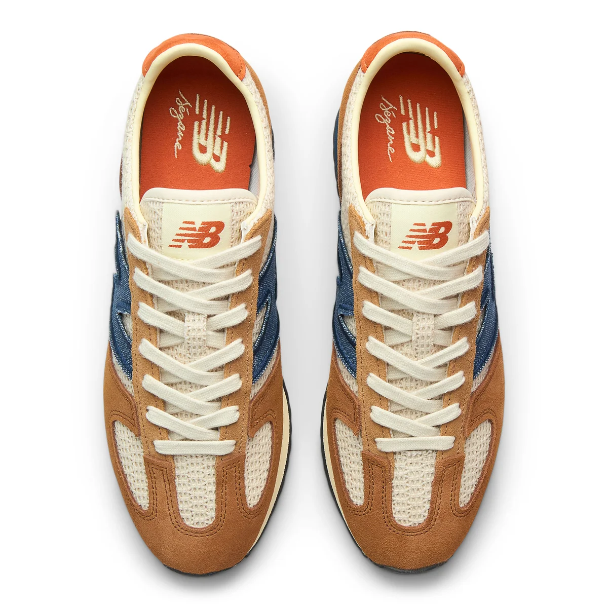 セザンヌ x ニューバランス 471　上からの画像