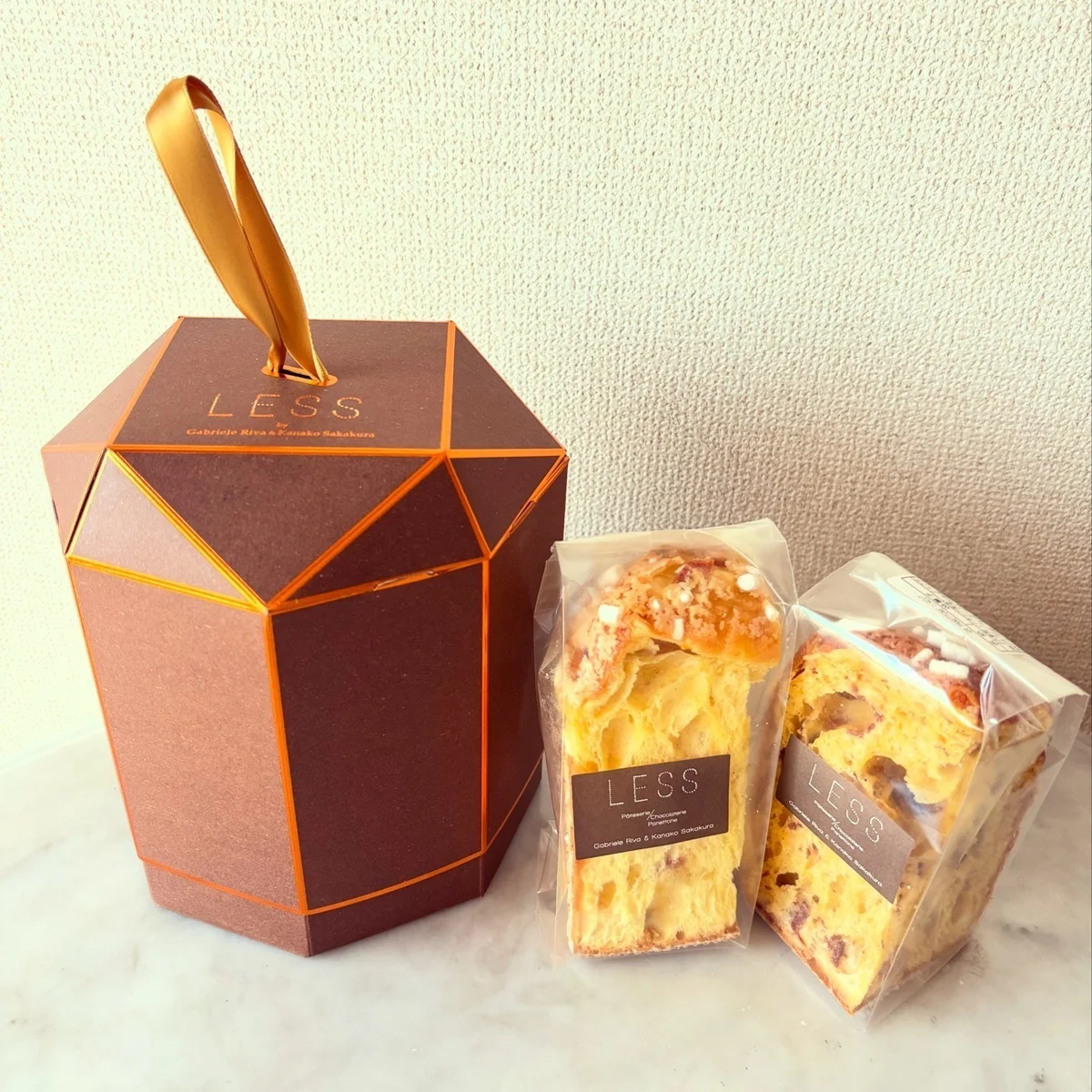 【LESS｜パネットーネ】専門店の実力に釘付け！ おいしさをシェアしたい。ホールと1/4カット