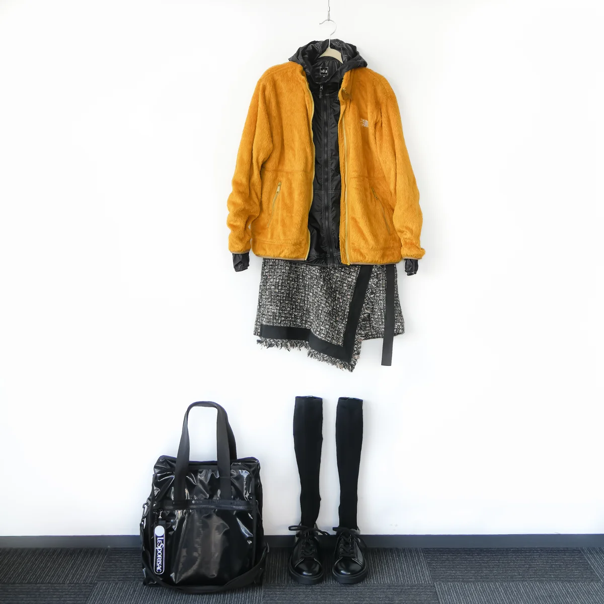 ワン デイ キャビン（オボロ）を使用したコーディネート具体例