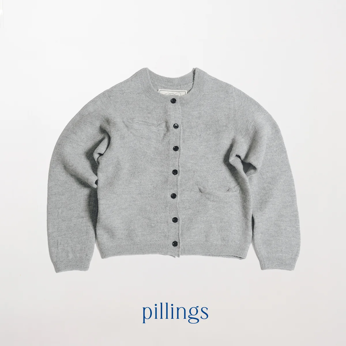 カーディガン￥67,100／リトルリーグ インク（ピリングス）