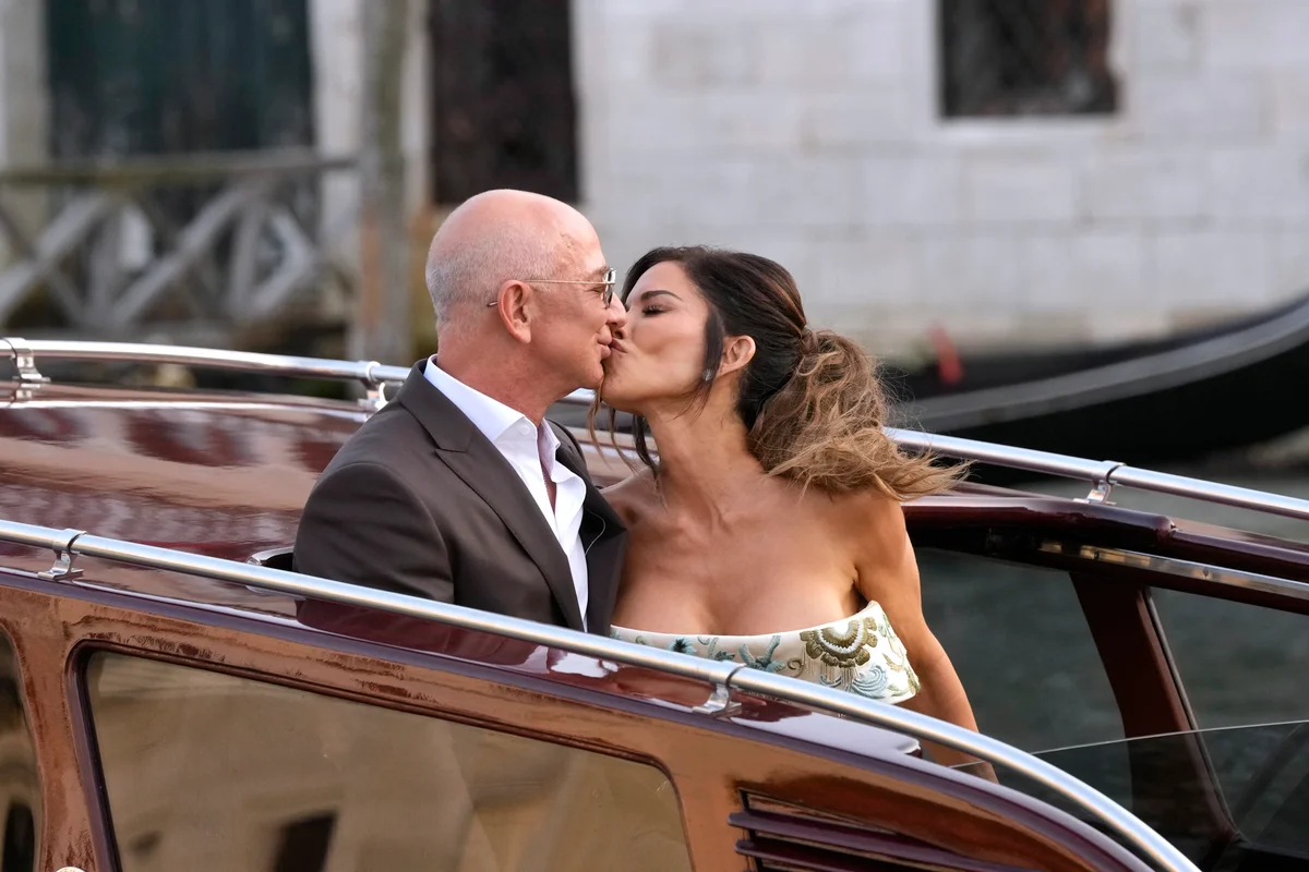 アマゾン共同創設者ジェフ・ベゾスの結婚式の画像_2