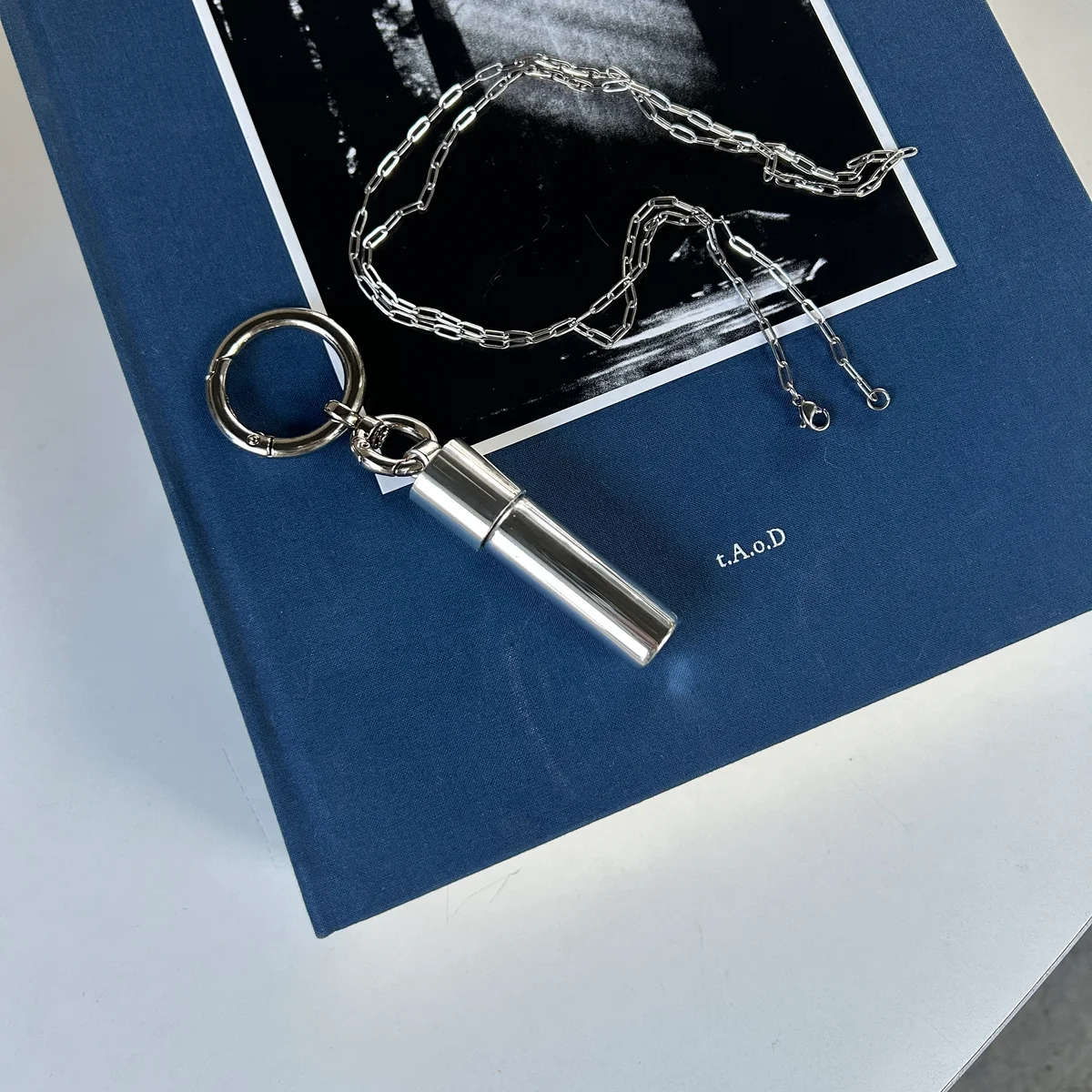 GIUのネイルオイル