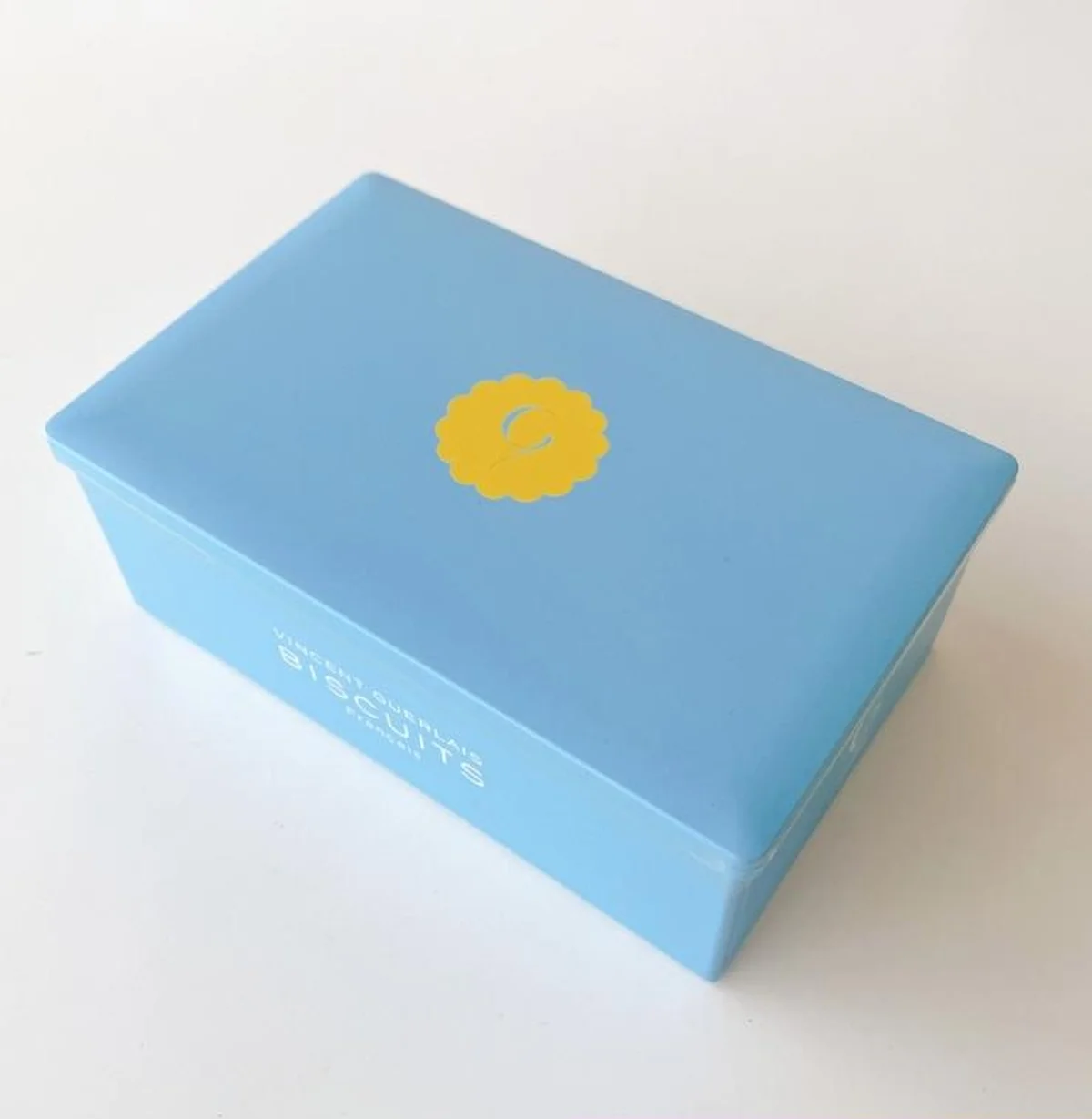 ヴァンサン ゲルレ ビスキュイ フランセのガレットナンテーズ。幸せのサムシングブルーが光る缶パッケージ