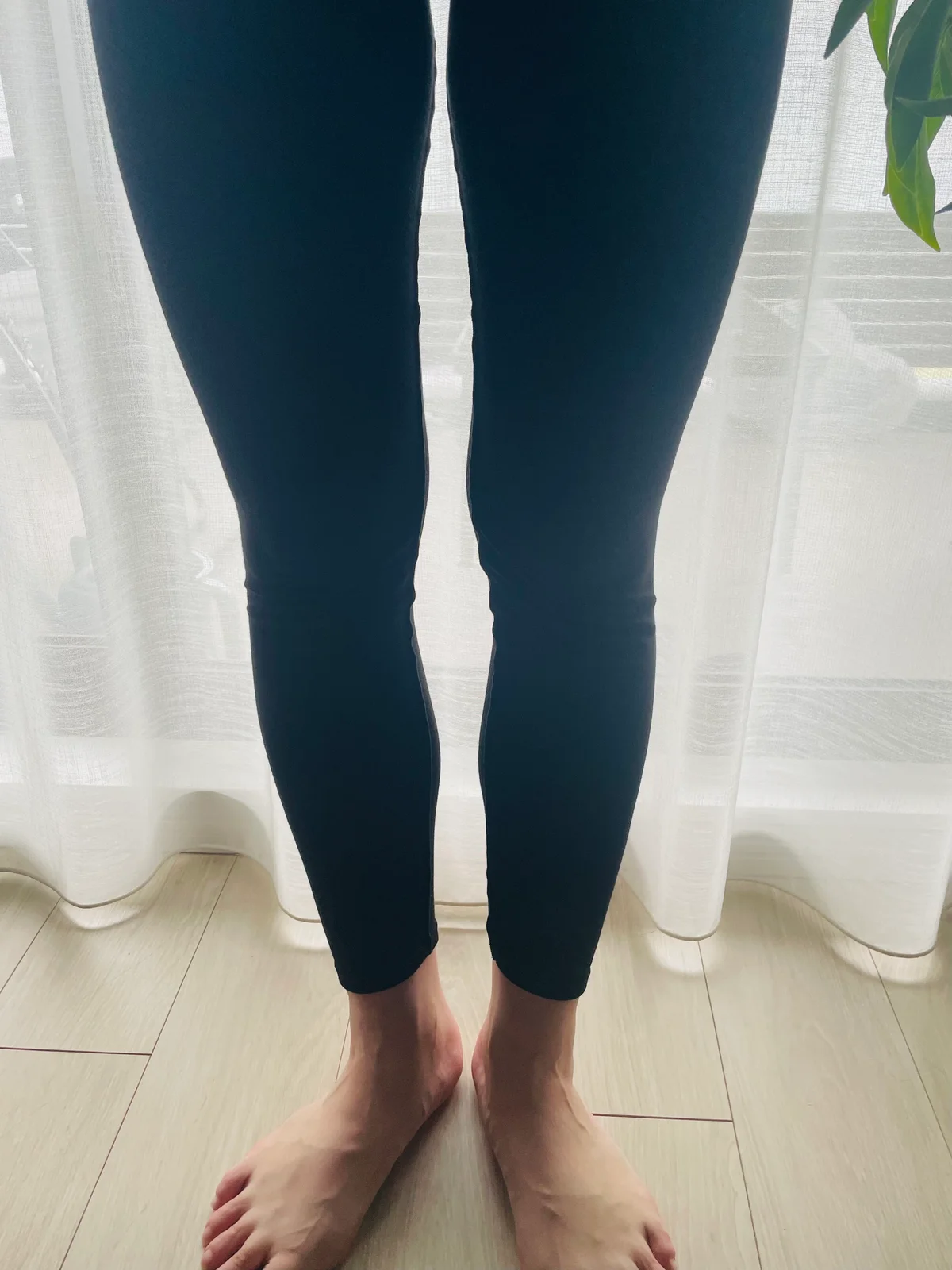 リファ バイタルテック モイストリブ レギンスを着用した写真