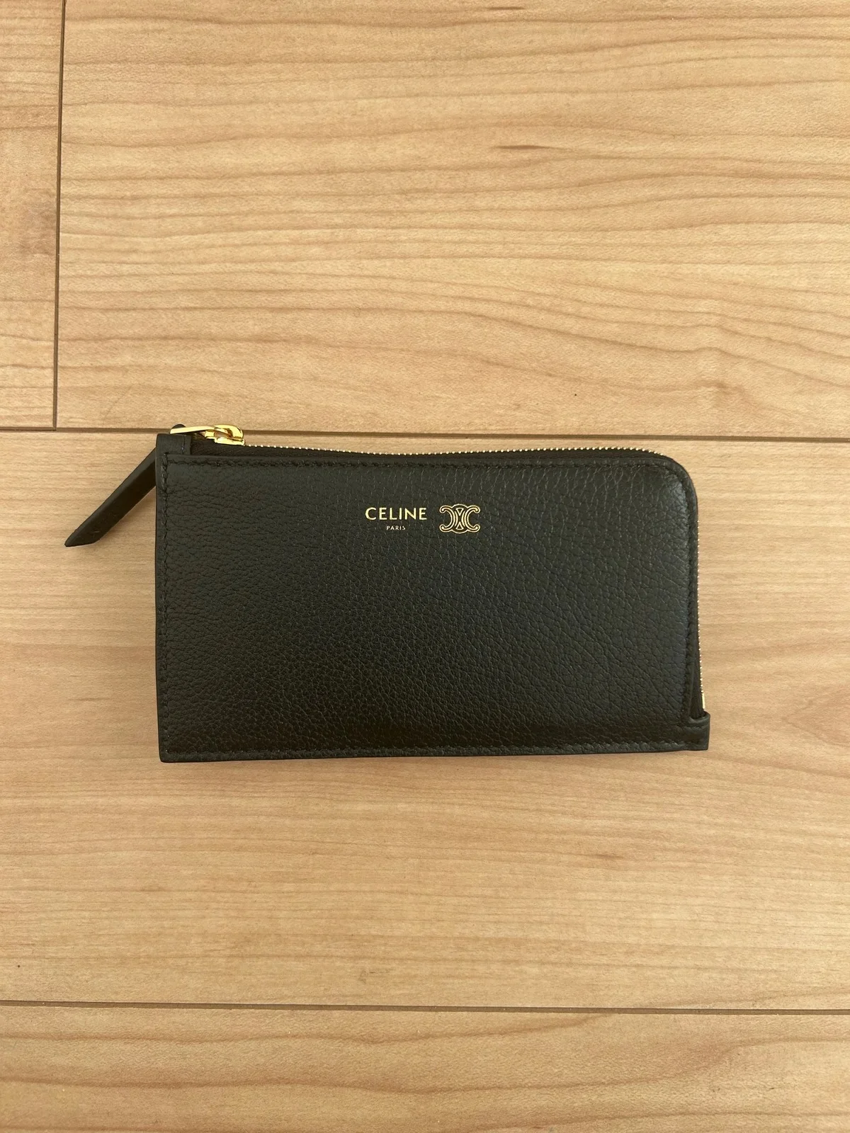 セリーヌのジップ付きロングカードホルダー
