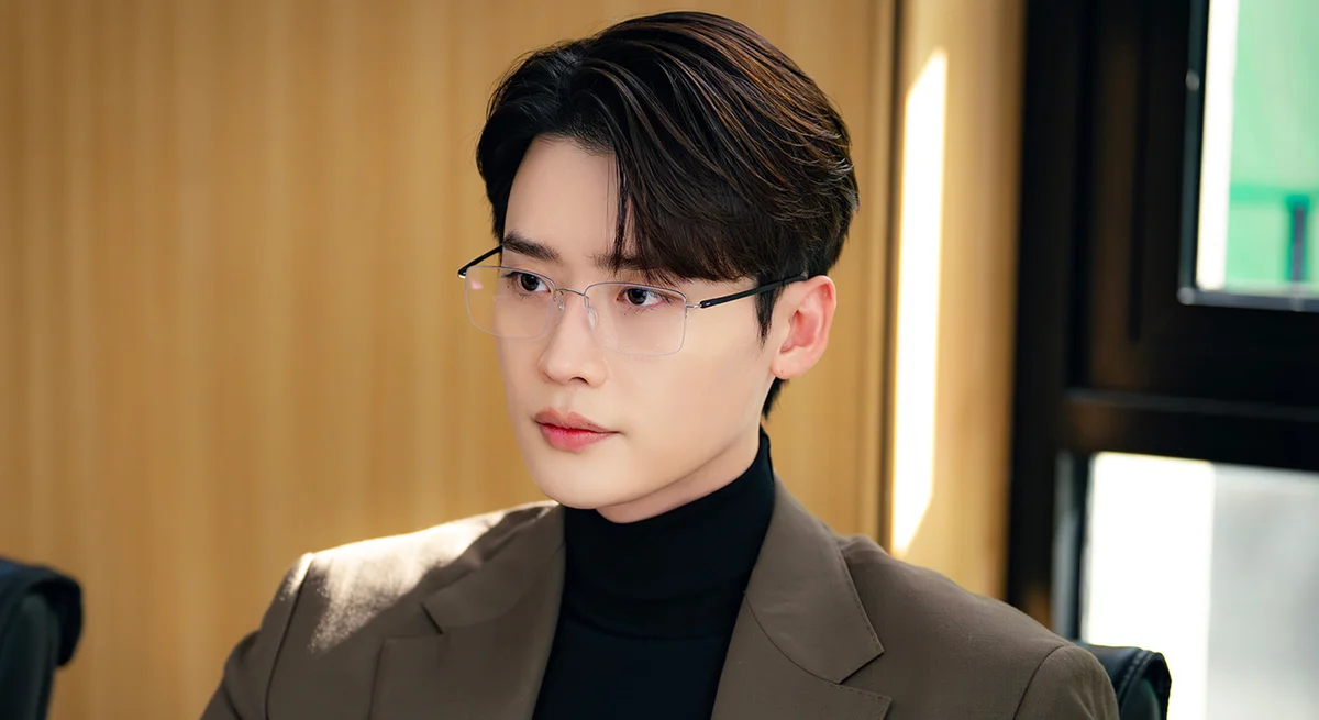 イ・ジョンソク　新作韓国ドラマ『瑞草洞＜ソチョドン＞』の場面写真　U-NEXT配信