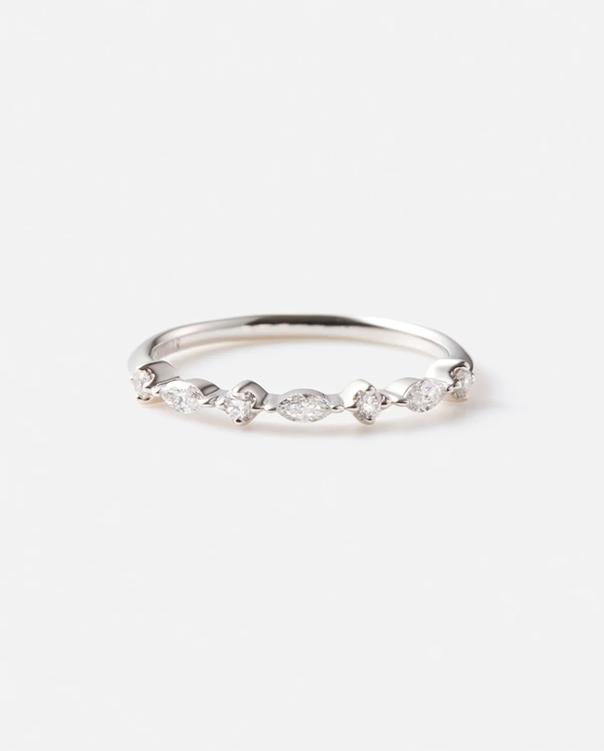 マリッジリング〈Pt、ダイヤモンド〉￥242,000