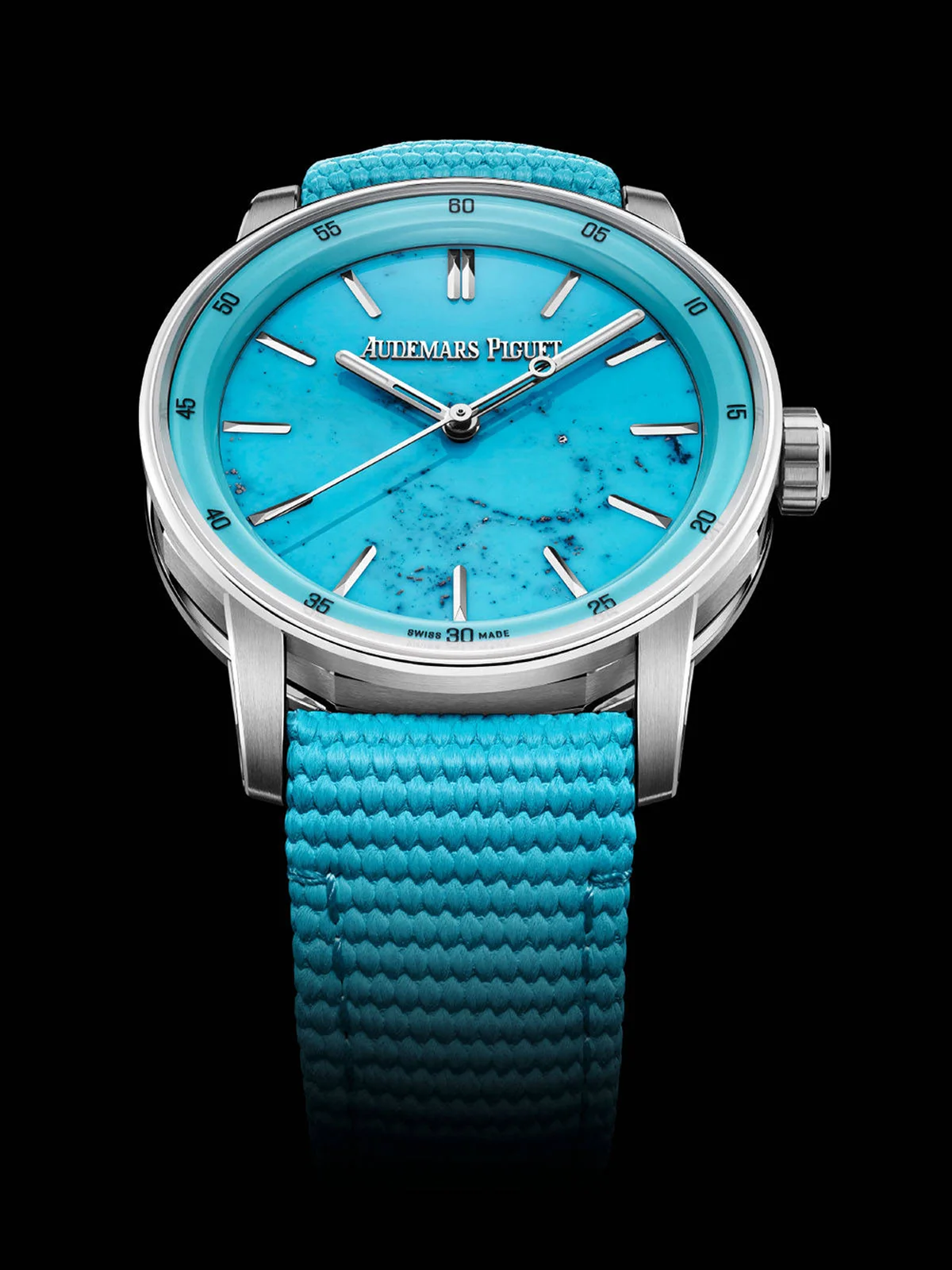 「CODE 11.59 バイ オーデマ ピゲ オートマティック」ウォッチ〈WG、Pターコイズ、自動巻き、ケース径38mm〉¥7,920,000 ※日本先行発売