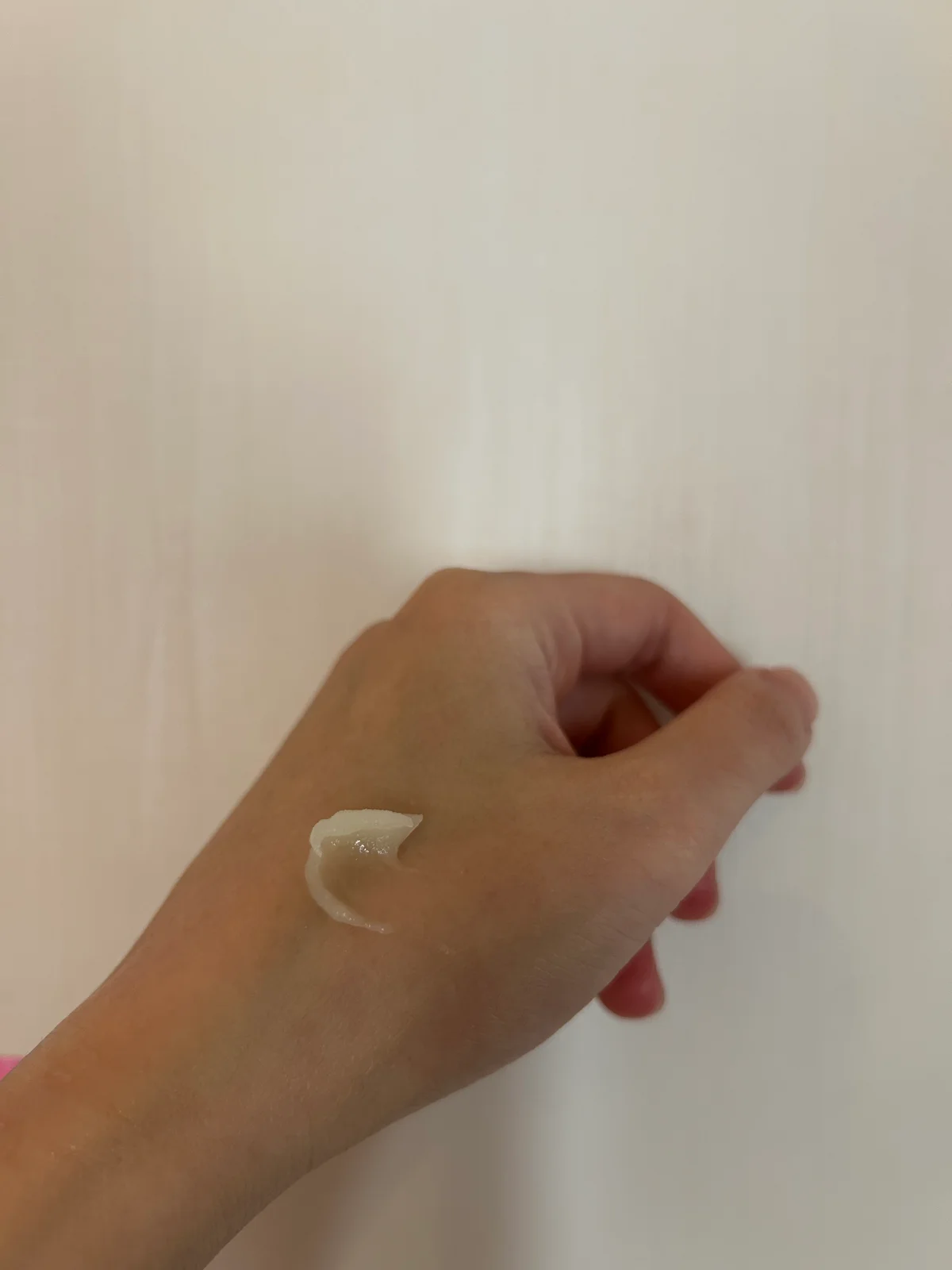 リンクのヘアバームはネイルオイルやハンドクリームにも使える