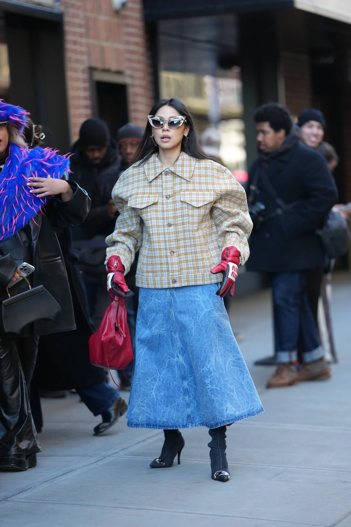 Aラインスカートを取り入れたスタイリング