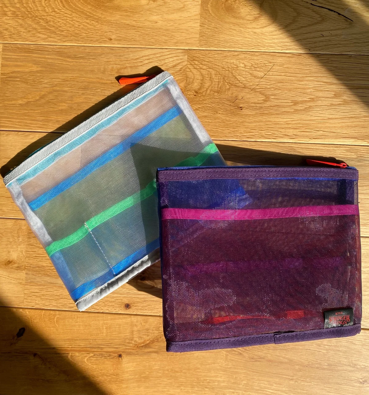 ファミマとコクヨのメッシュポーチ。ストレンジャーシングスコラボと定番色の紹介