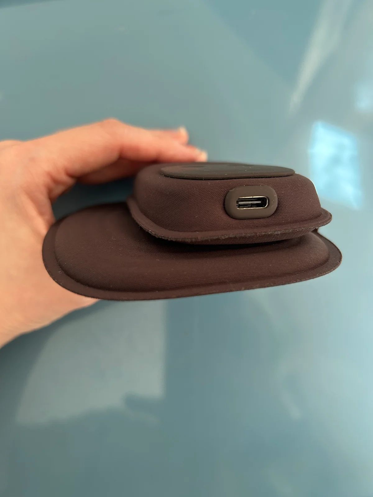 MYTREXの温熱ボディウォーマーの薄さ