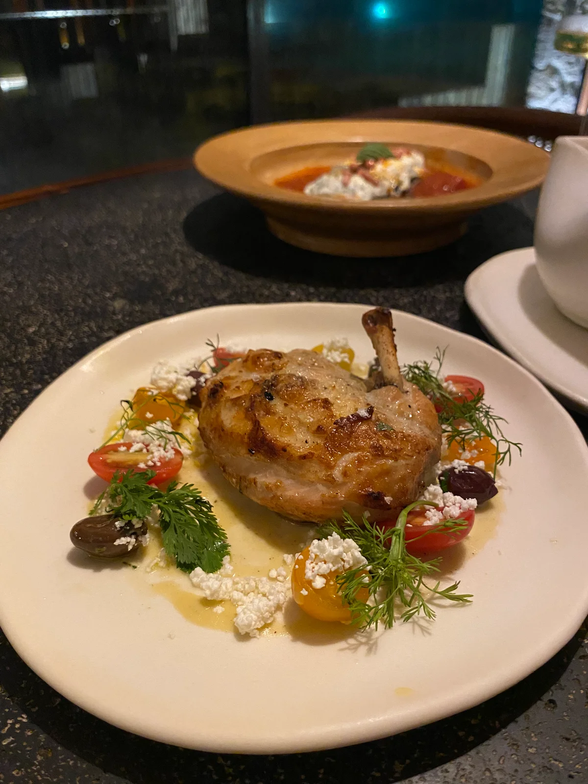 KIBIKIBIで食べられる、ひな鳥のグリル