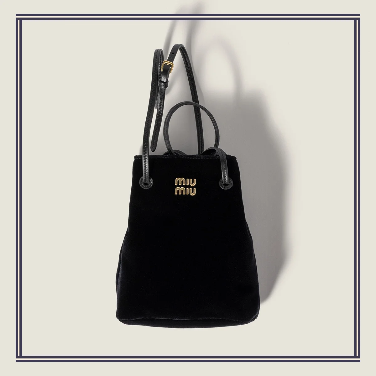 ミュウミュウのポーチ