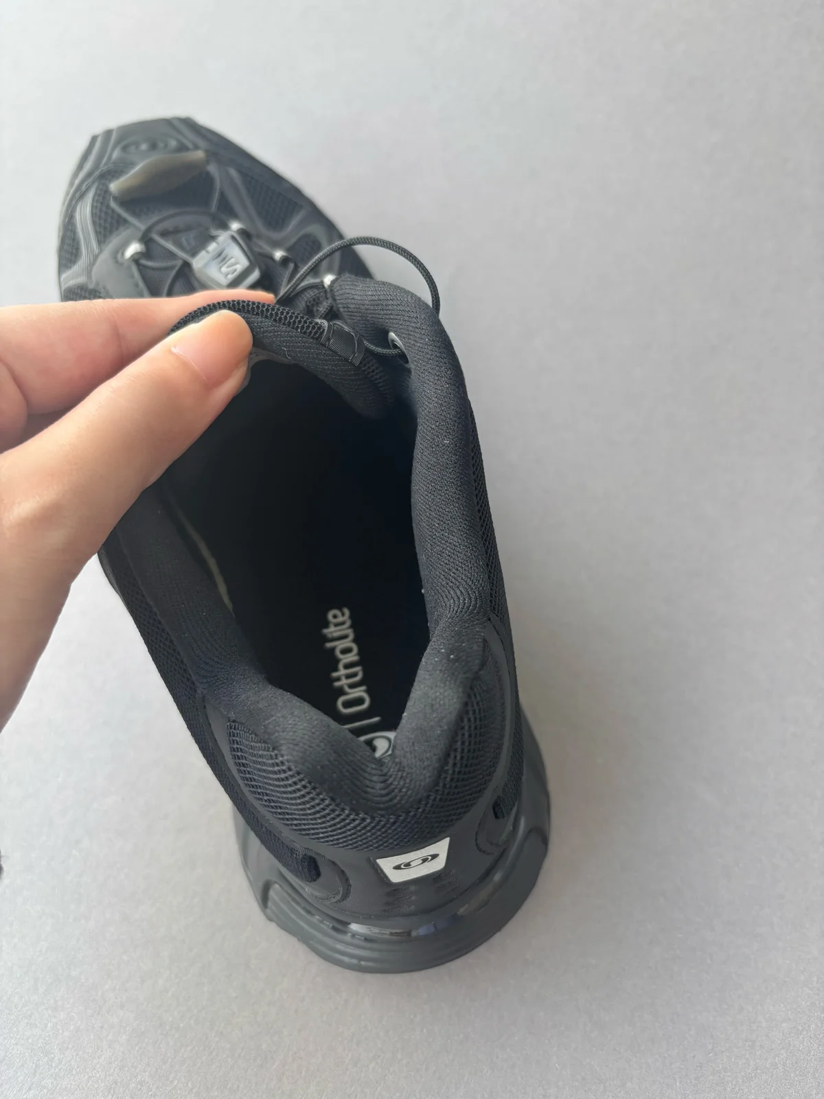 サロモンのXT-WHISPERの履き口